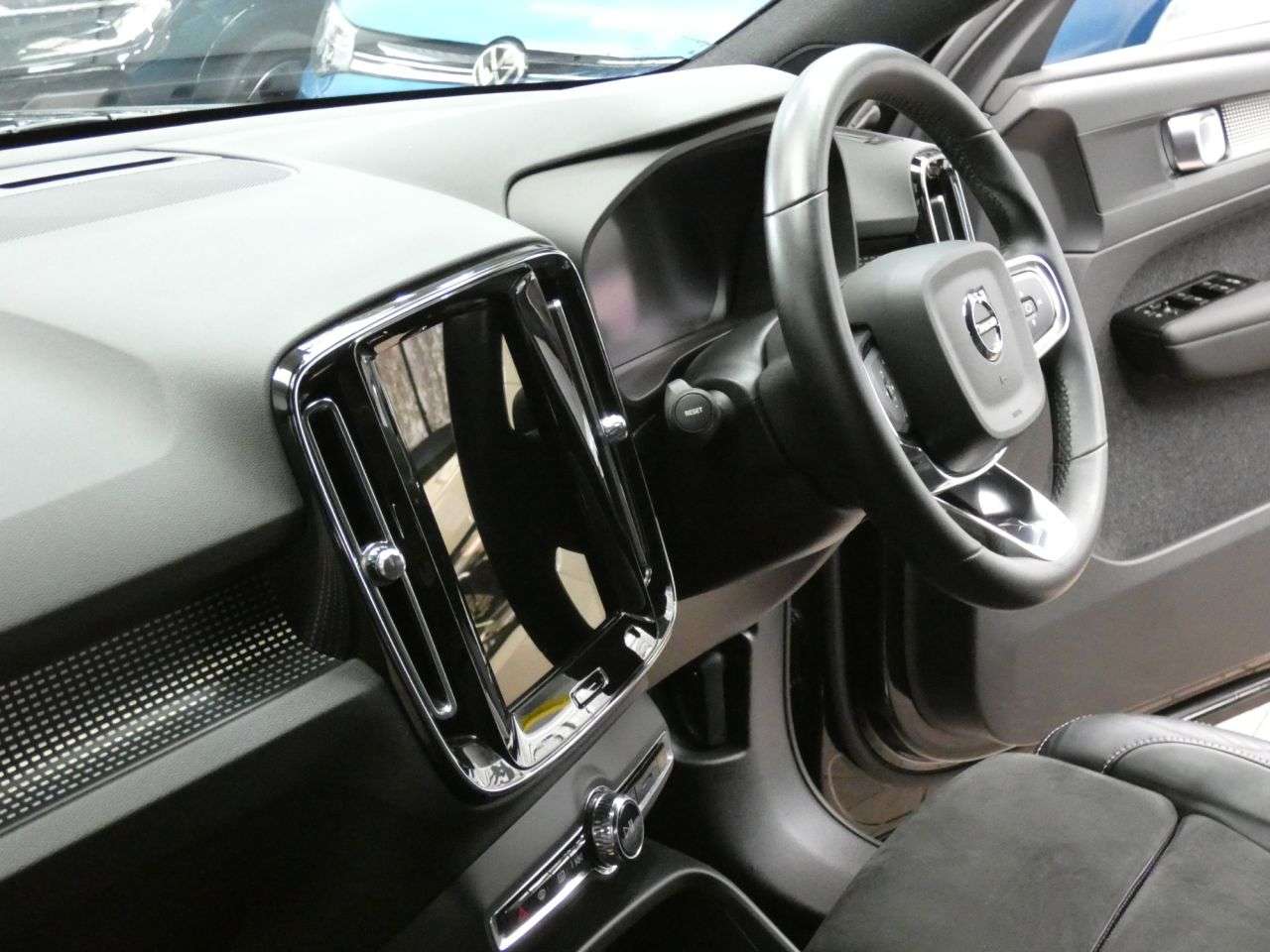 2021 VOLVO XC40 2021 VOLVO XC40