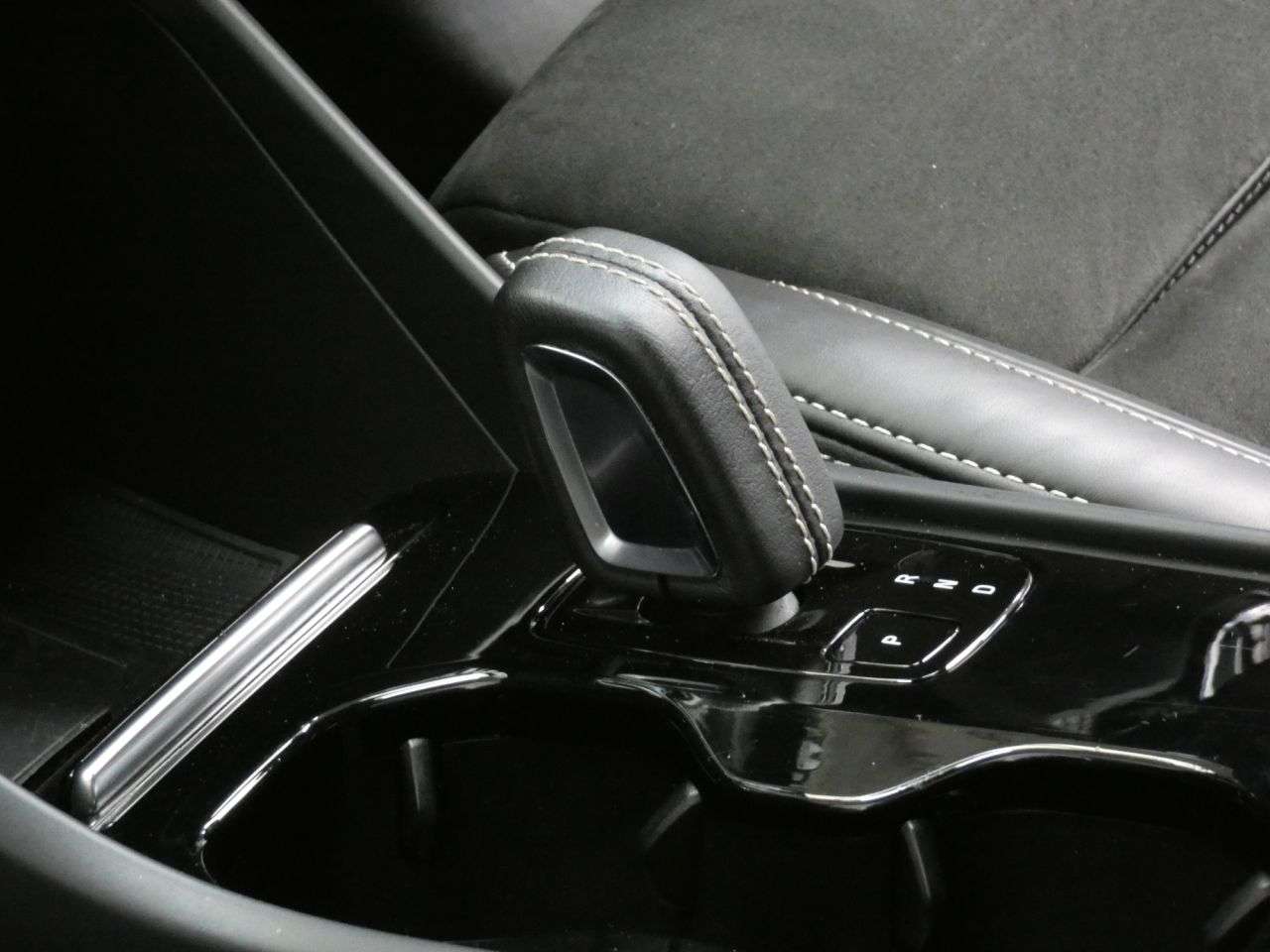 2021 VOLVO XC40 2021 VOLVO XC40