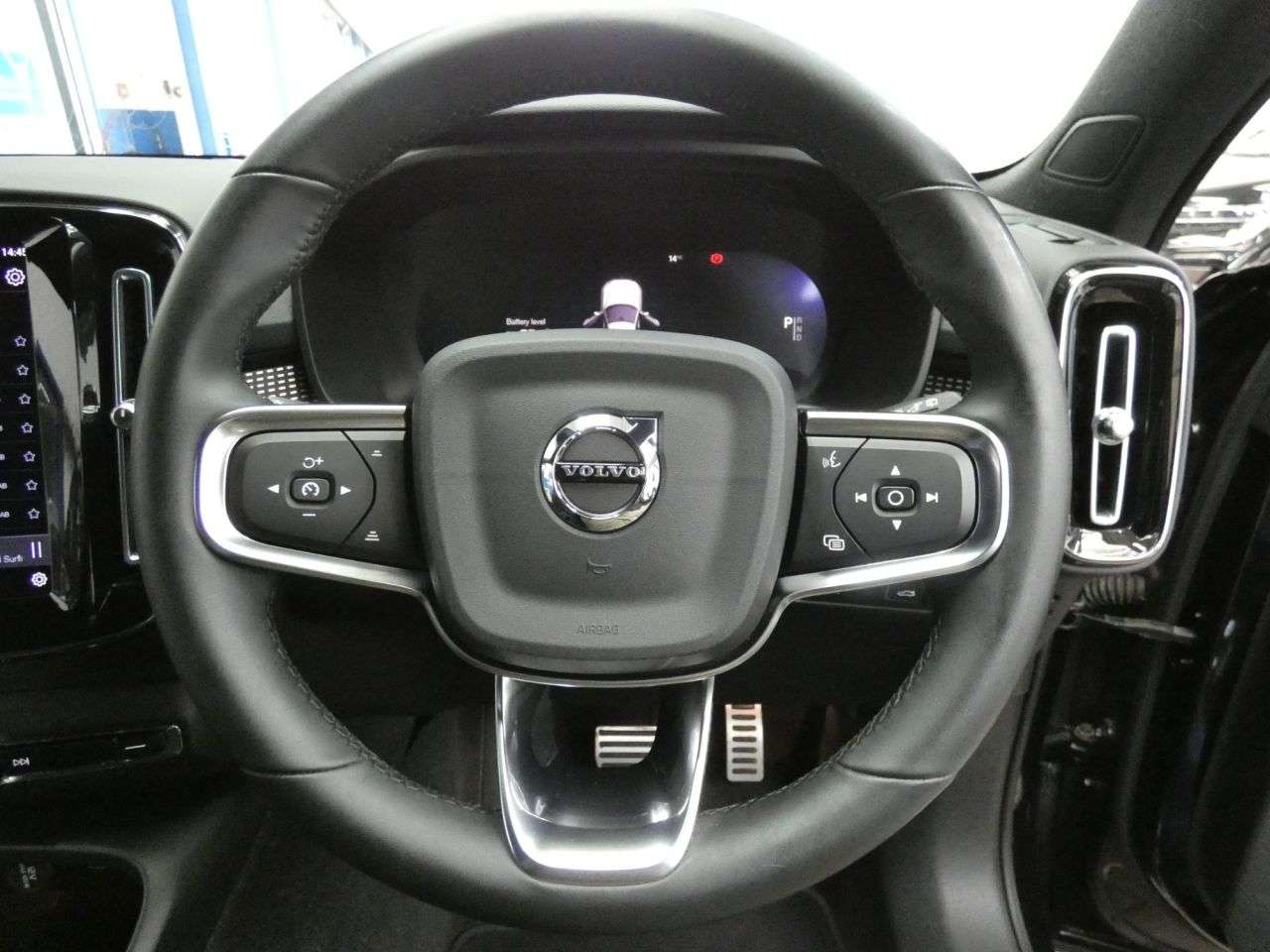 2021 VOLVO XC40 2021 VOLVO XC40