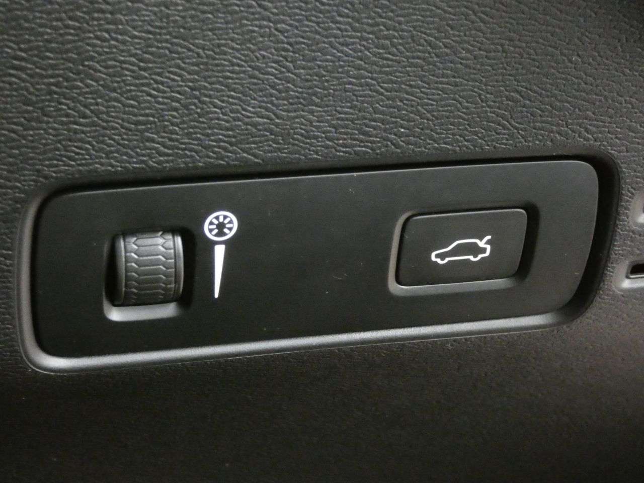 2021 VOLVO XC40 2021 VOLVO XC40