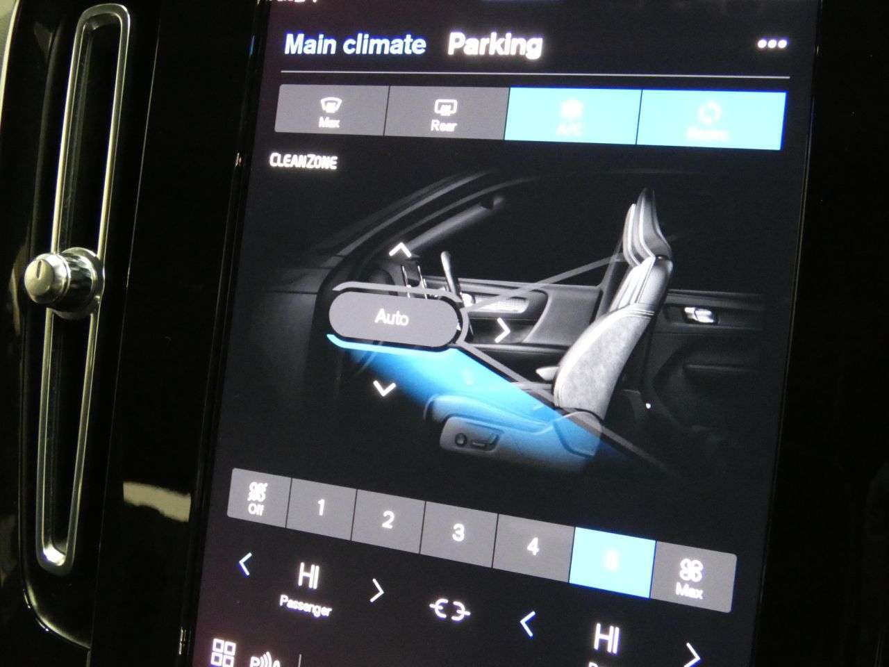 2021 VOLVO XC40 2021 VOLVO XC40