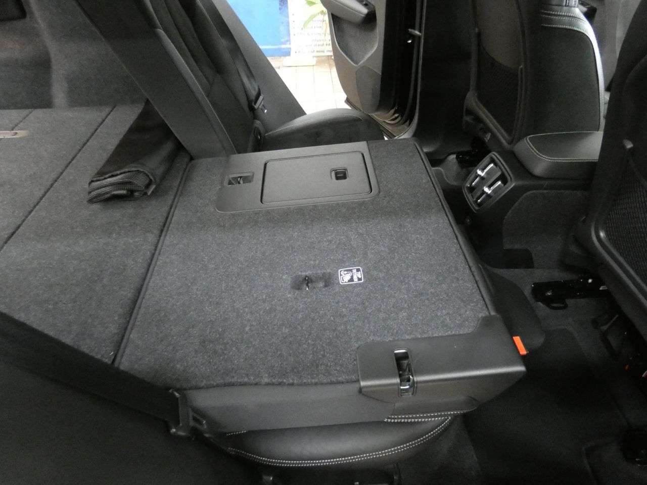 2021 VOLVO XC40 2021 VOLVO XC40