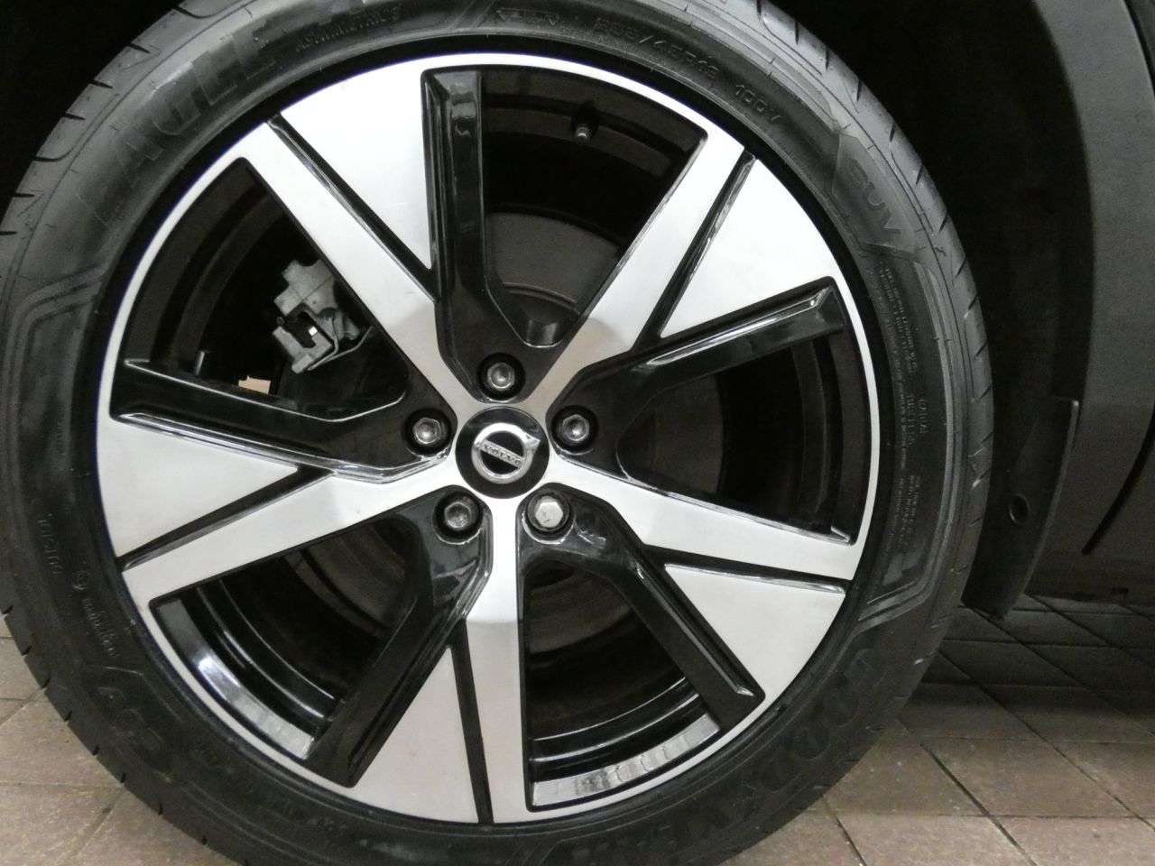 2021 VOLVO XC40 2021 VOLVO XC40