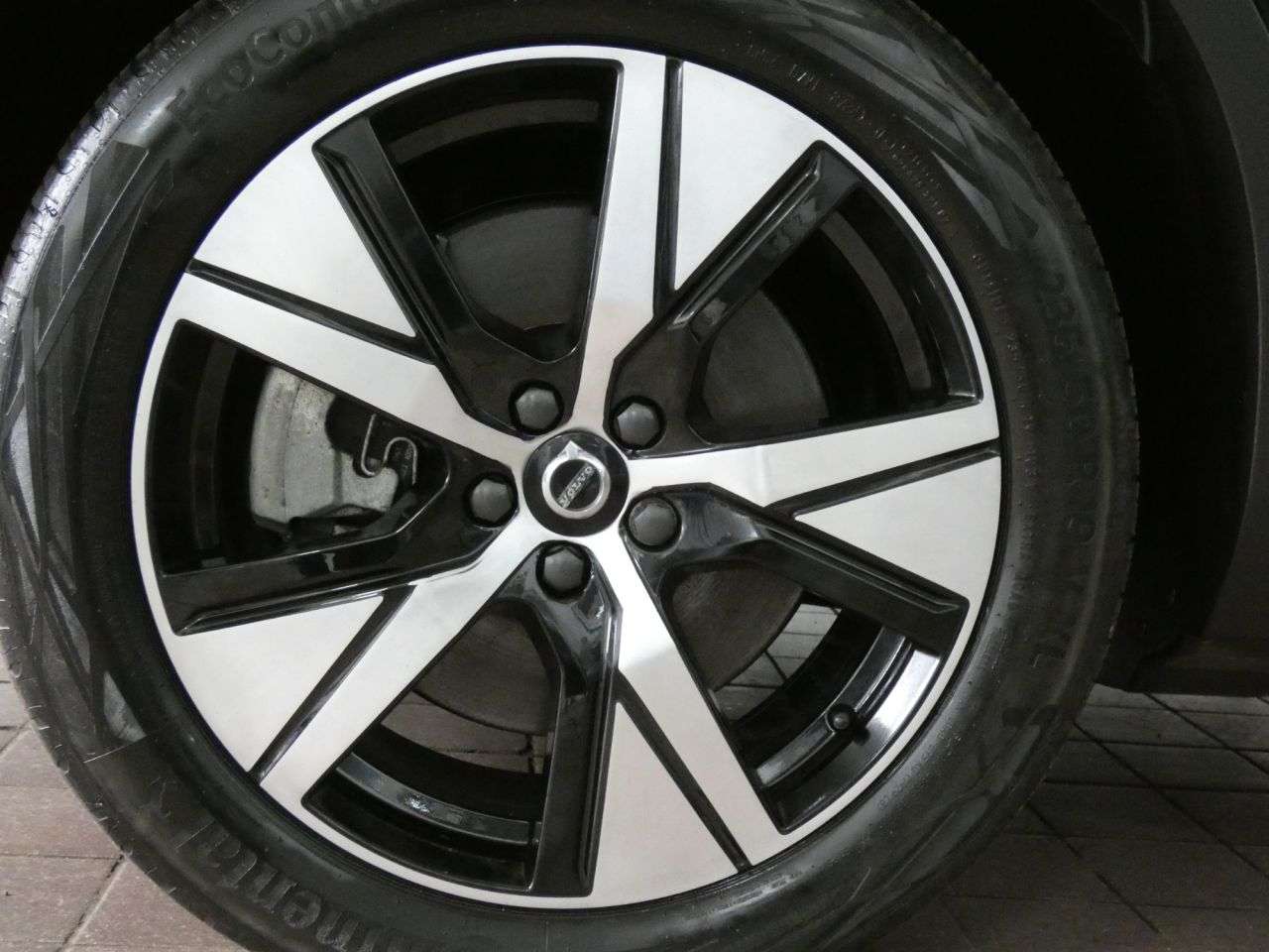 2021 VOLVO XC40 2021 VOLVO XC40