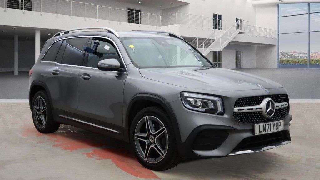 A 2022 MERCEDES-BENZ GLB 1.3 GLB200 AMG Line SUV 5dr Petrol 7G-DCT Euro 6 (s/s) (163 ps) 1 OWNER SER A 2022 MERCEDES-BENZ GLB 1.3 GLB200 AMG Line SUV 5dr Petrol 7G-DCT Euro 6 (s/s) (163 ps) 1 OWNER SER