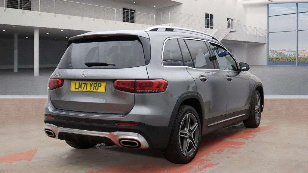 A 2022 MERCEDES-BENZ GLB 1.3 GLB200 AMG Line SUV 5dr Petrol 7G-DCT Euro 6 (s/s) (163 ps) 1 OWNER SER A 2022 MERCEDES-BENZ GLB 1.3 GLB200 AMG Line SUV 5dr Petrol 7G-DCT Euro 6 (s/s) (163 ps) 1 OWNER SER