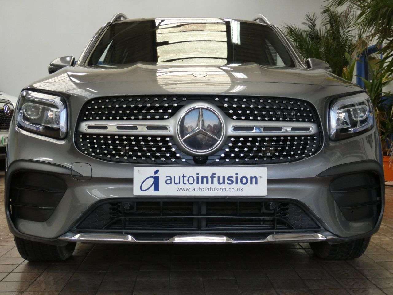 A 2022 MERCEDES-BENZ GLB 1.3 GLB200 AMG Line SUV 5dr Petrol 7G-DCT Euro 6 (s/s) (163 ps) 1 OWNER SER A 2022 MERCEDES-BENZ GLB 1.3 GLB200 AMG Line SUV 5dr Petrol 7G-DCT Euro 6 (s/s) (163 ps) 1 OWNER SER