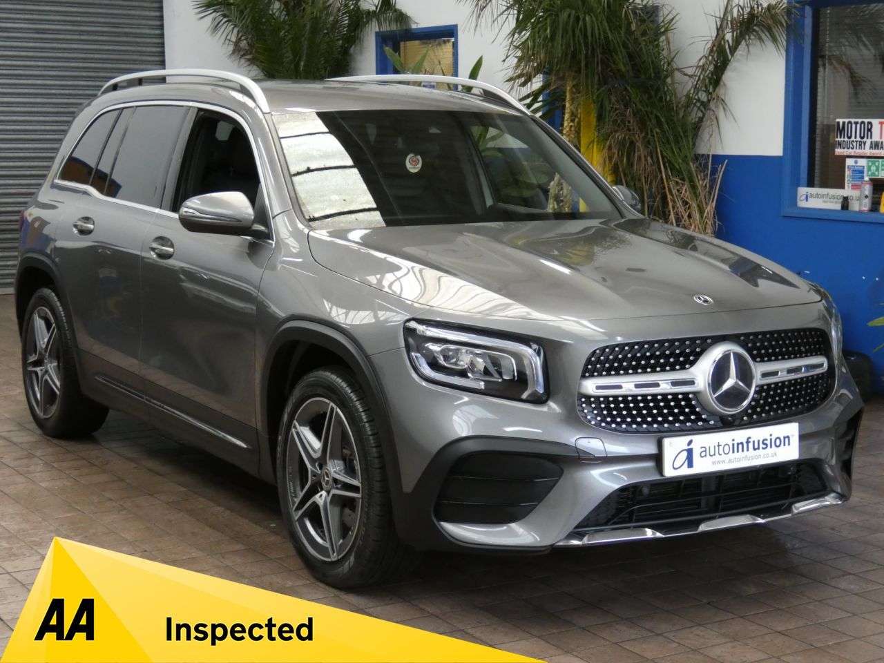 A 2022 MERCEDES-BENZ GLB 1.3 GLB200 AMG Line SUV 5dr Petrol 7G-DCT Euro 6 (s/s) (163 ps) 1 OWNER SER A 2022 MERCEDES-BENZ GLB 1.3 GLB200 AMG Line SUV 5dr Petrol 7G-DCT Euro 6 (s/s) (163 ps) 1 OWNER SER