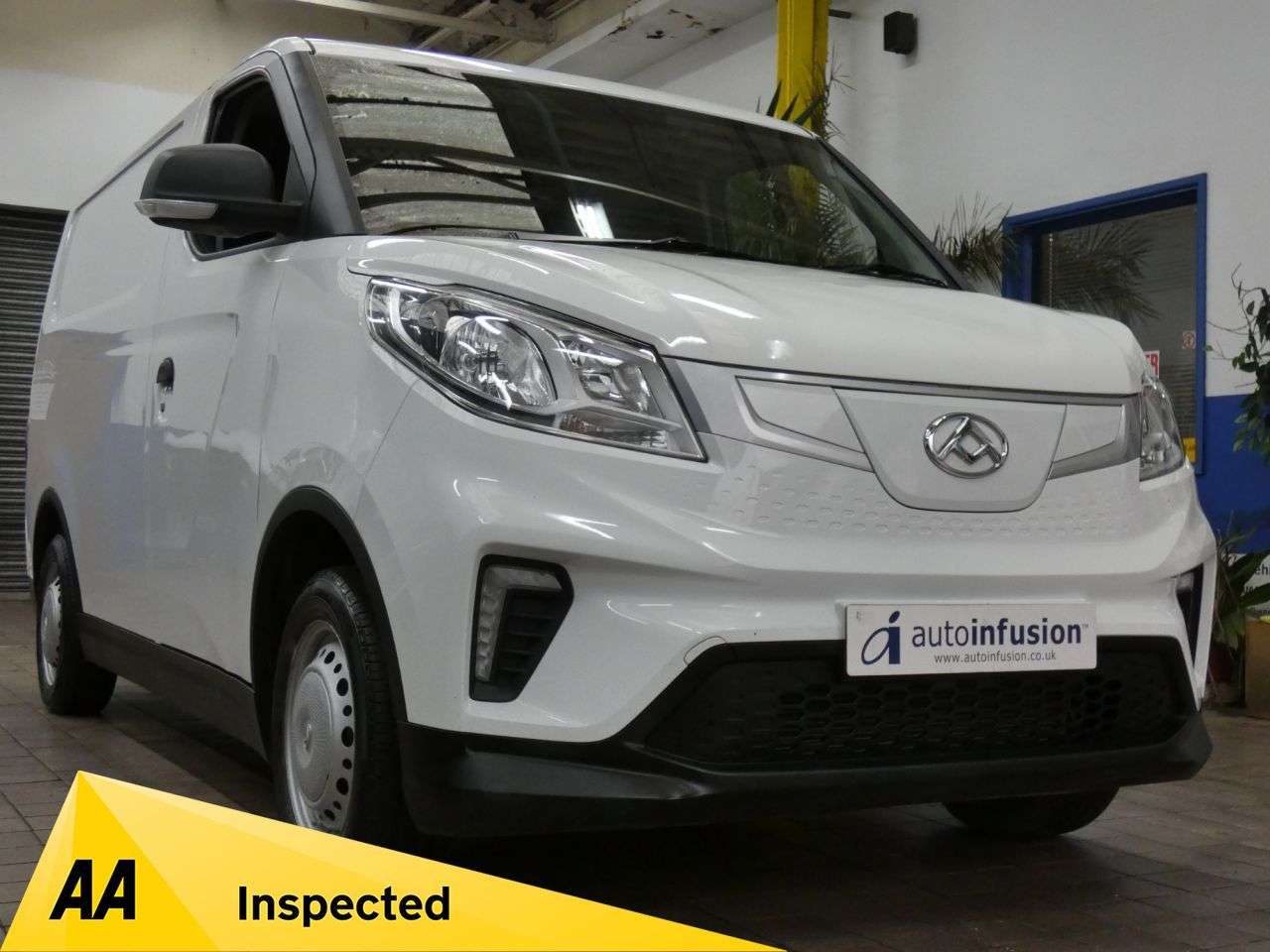 A 2022 MAXUS EDELIVER 3 35kWh Panel Van 5dr Electric Auto FWD L1 (122 ps) GENUINE LOW MILES 1 OWNER A 2022 MAXUS EDELIVER 3 35kWh Panel Van 5dr Electric Auto FWD L1 (122 ps) GENUINE LOW MILES 1 OWNER