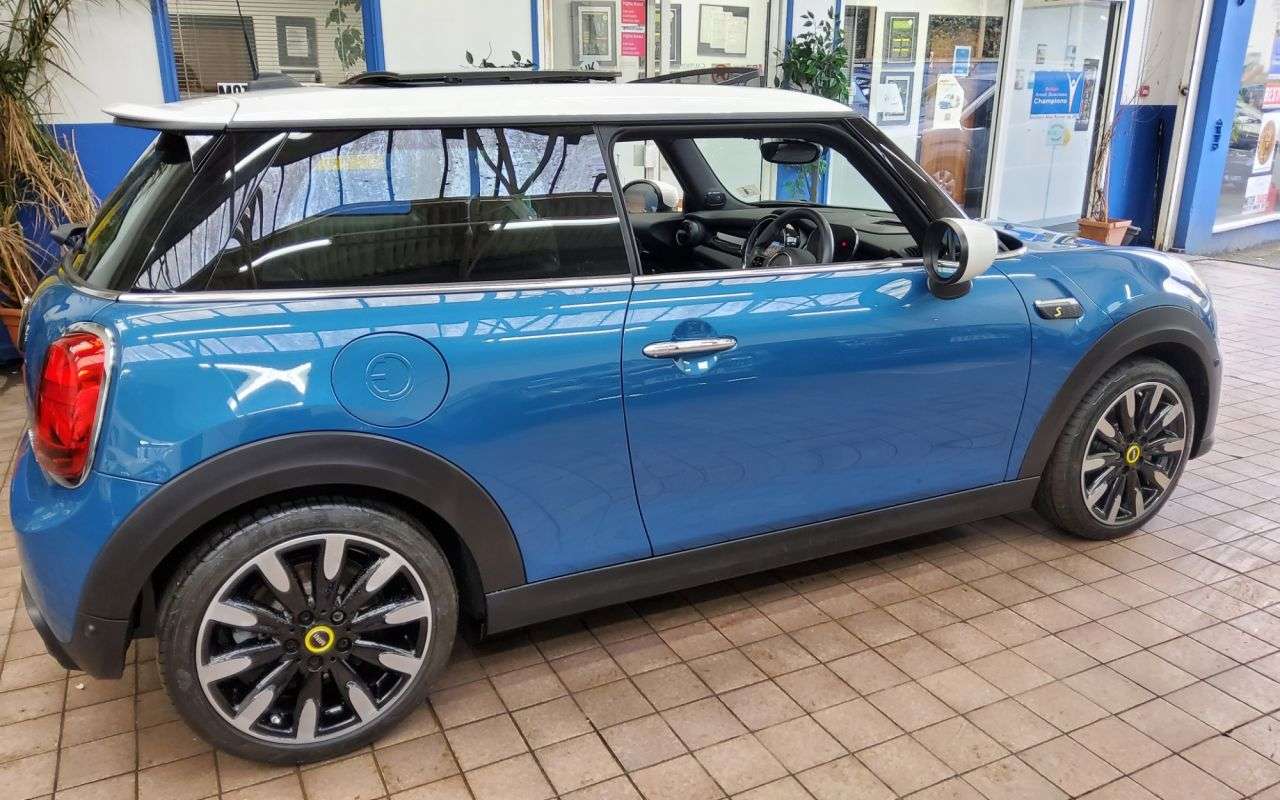 2023 MINI ELECTRIC HATCH 2023 MINI ELECTRIC HATCH