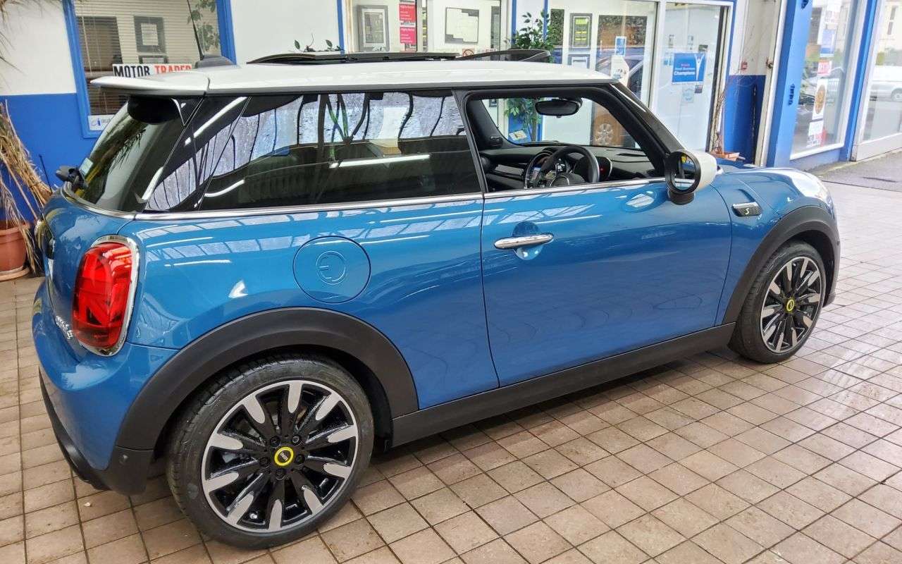 2023 MINI ELECTRIC HATCH 2023 MINI ELECTRIC HATCH