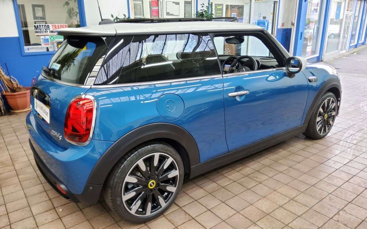 2023 MINI ELECTRIC HATCH 2023 MINI ELECTRIC HATCH