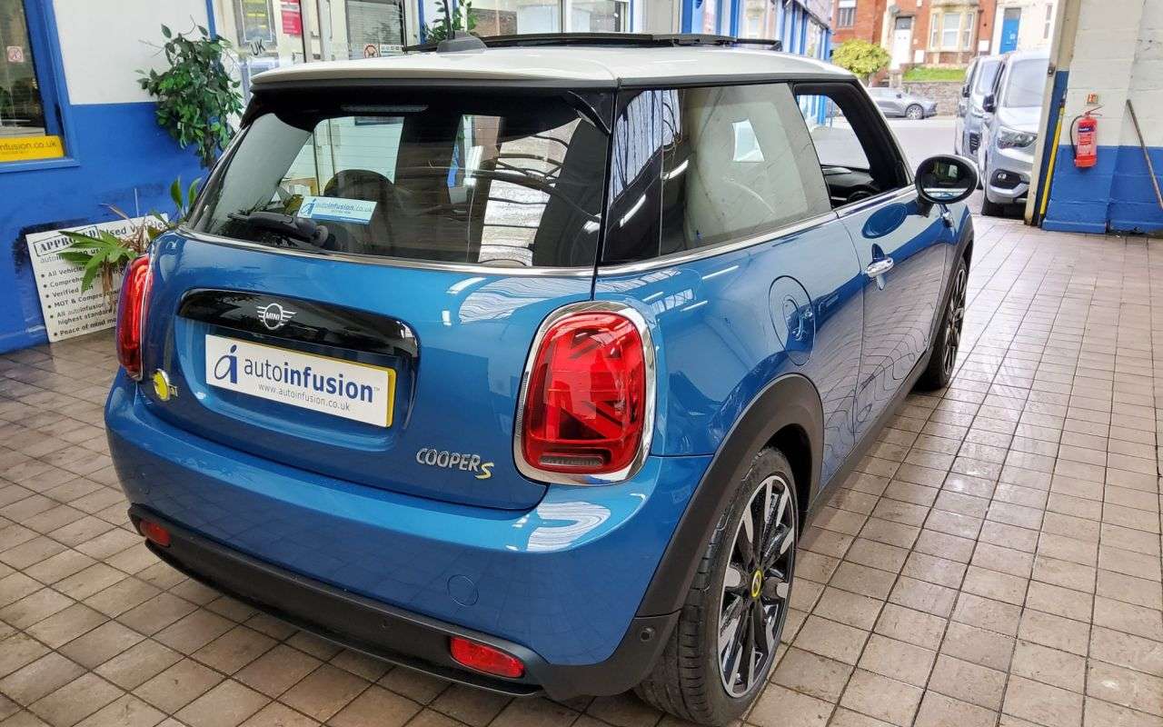 2023 MINI ELECTRIC HATCH 2023 MINI ELECTRIC HATCH