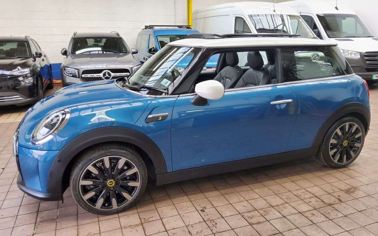 2023 MINI ELECTRIC HATCH 2023 MINI ELECTRIC HATCH