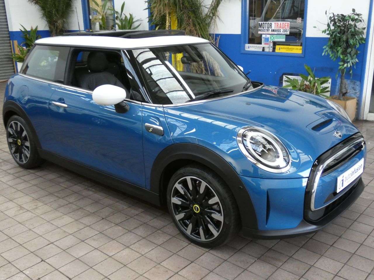 2023 MINI ELECTRIC HATCH 2023 MINI ELECTRIC HATCH