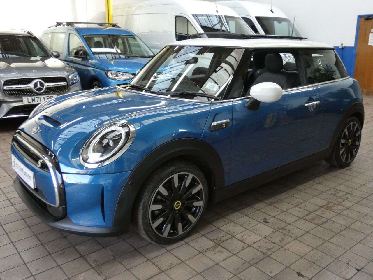 2023 MINI ELECTRIC HATCH 2023 MINI ELECTRIC HATCH