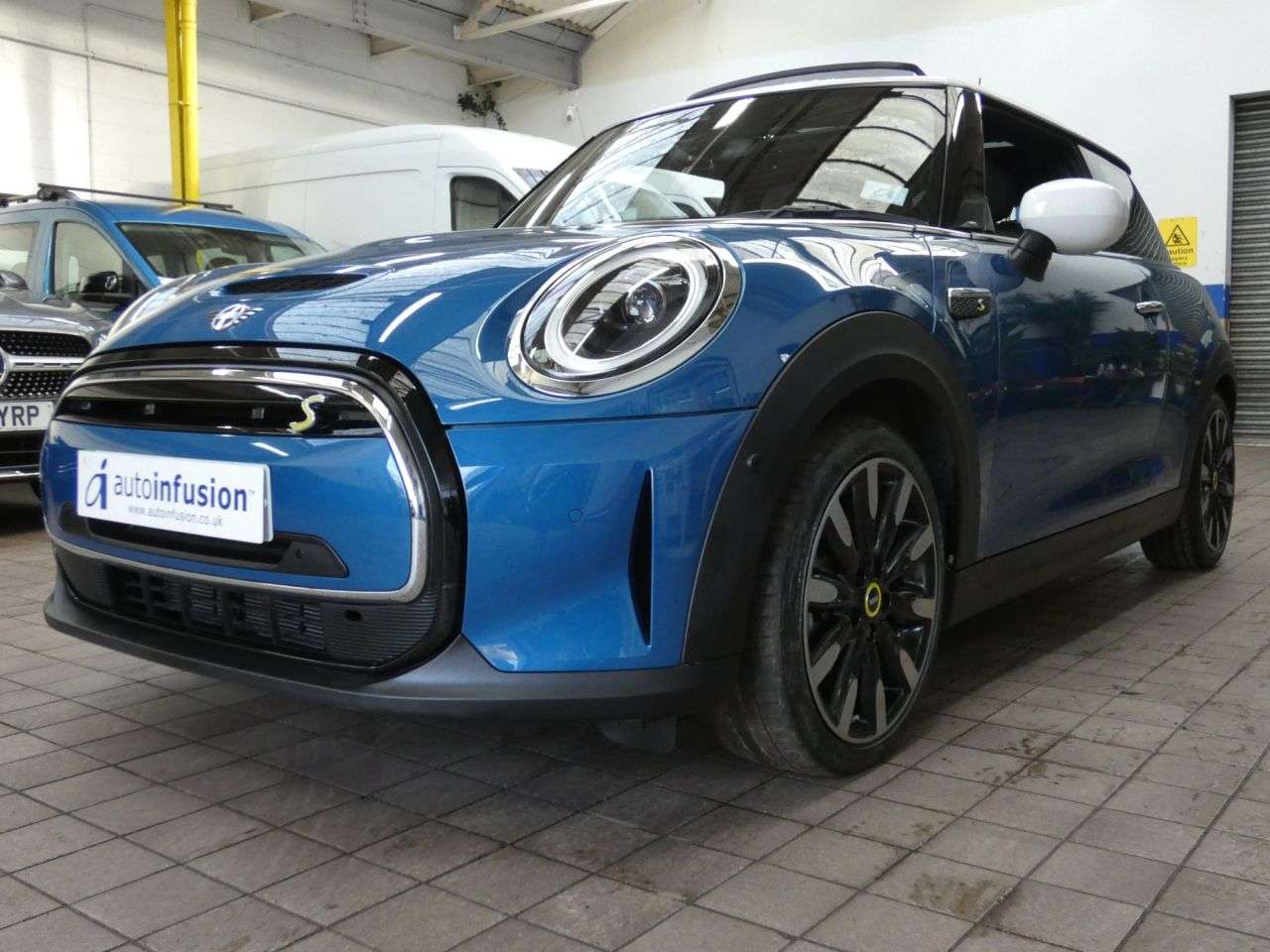 2023 MINI ELECTRIC HATCH 2023 MINI ELECTRIC HATCH