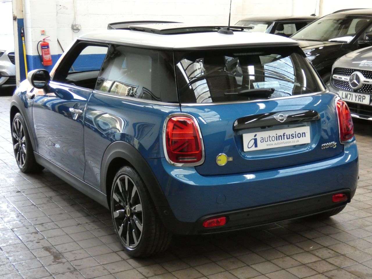 2023 MINI ELECTRIC HATCH 2023 MINI ELECTRIC HATCH
