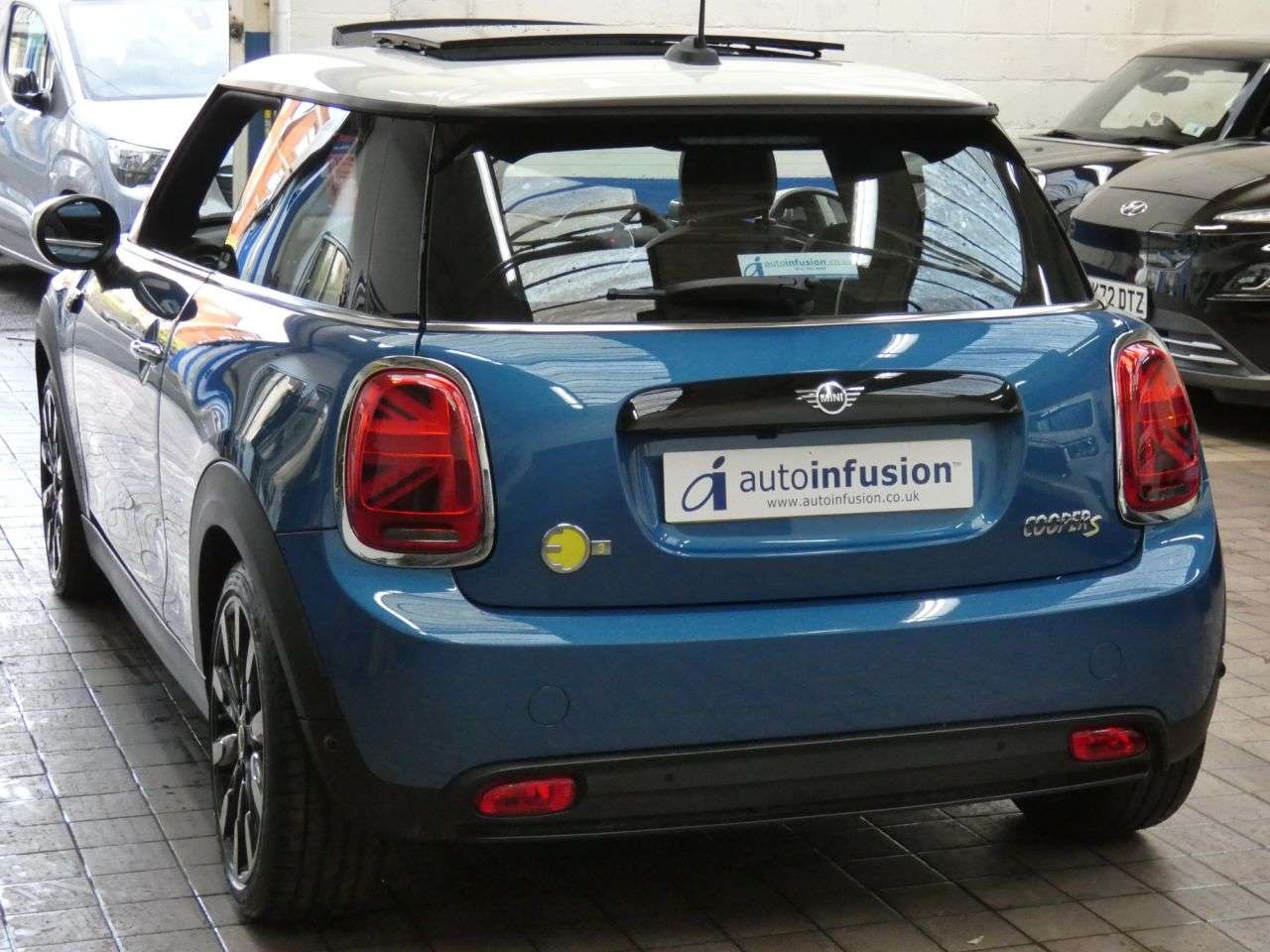 2023 MINI ELECTRIC HATCH 2023 MINI ELECTRIC HATCH