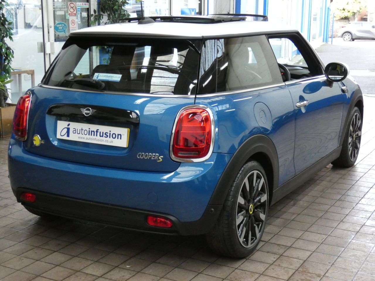 2023 MINI ELECTRIC HATCH 2023 MINI ELECTRIC HATCH