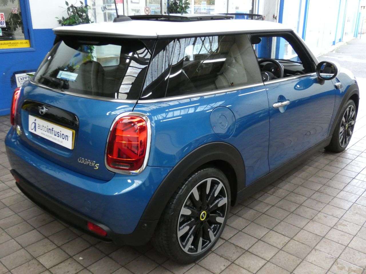 2023 MINI ELECTRIC HATCH 2023 MINI ELECTRIC HATCH