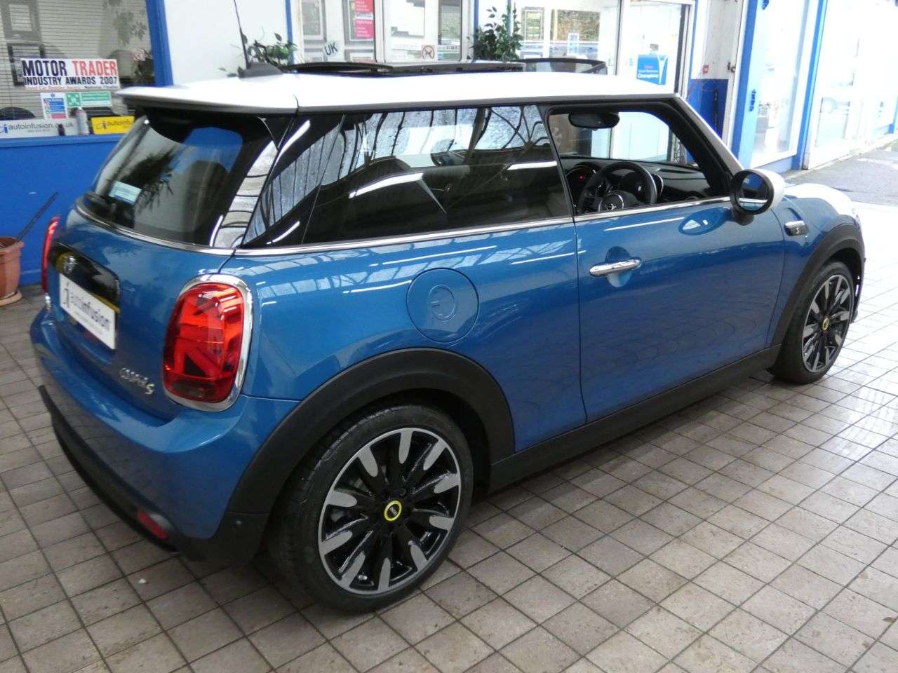 2023 MINI ELECTRIC HATCH 2023 MINI ELECTRIC HATCH