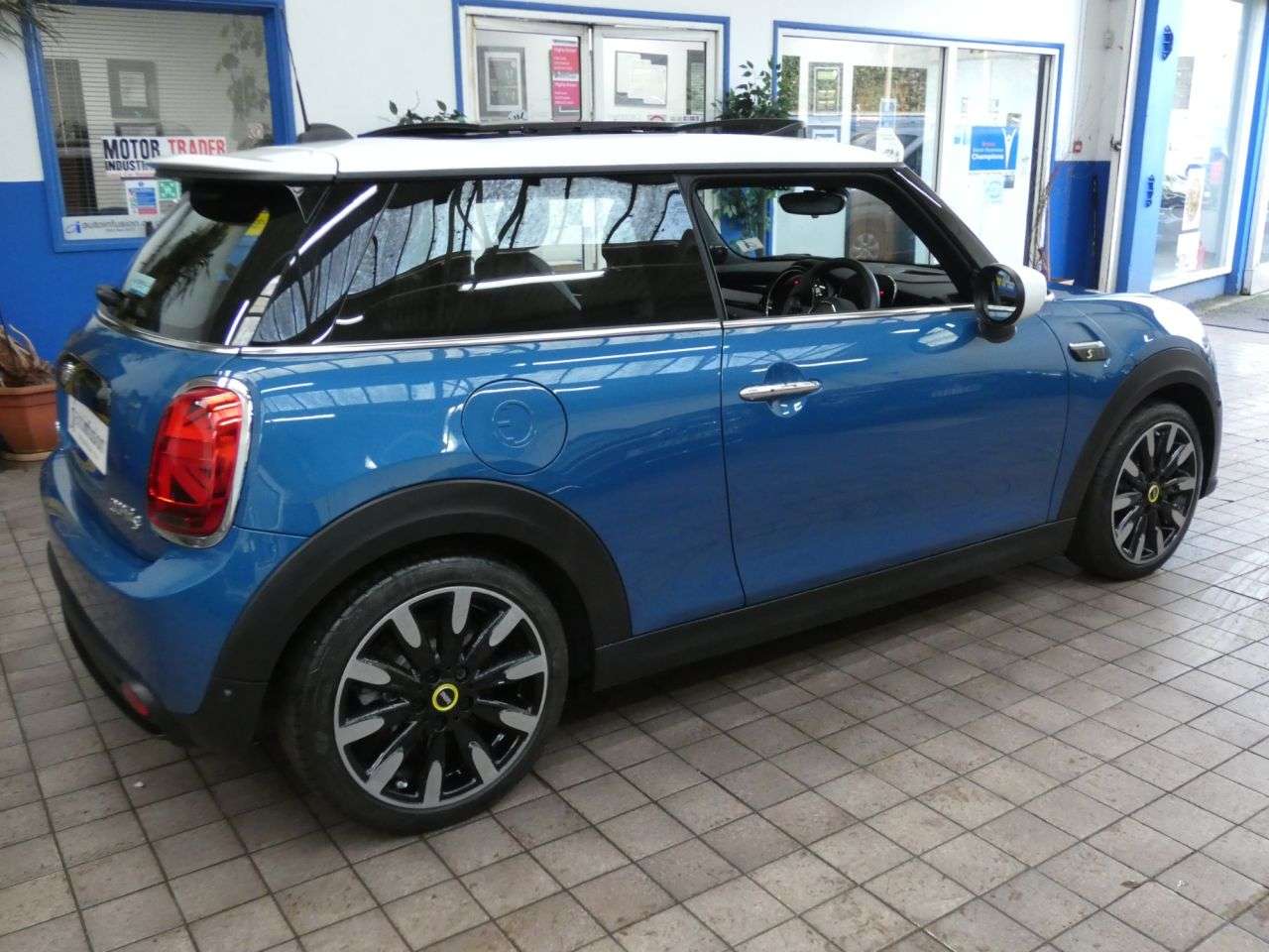2023 MINI ELECTRIC HATCH 2023 MINI ELECTRIC HATCH