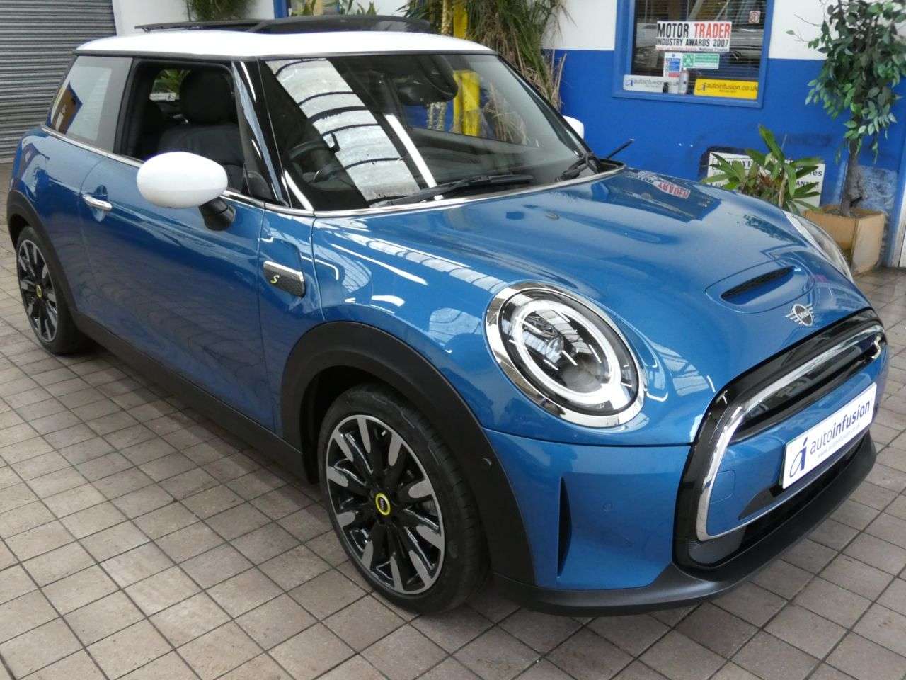 2023 MINI ELECTRIC HATCH 2023 MINI ELECTRIC HATCH