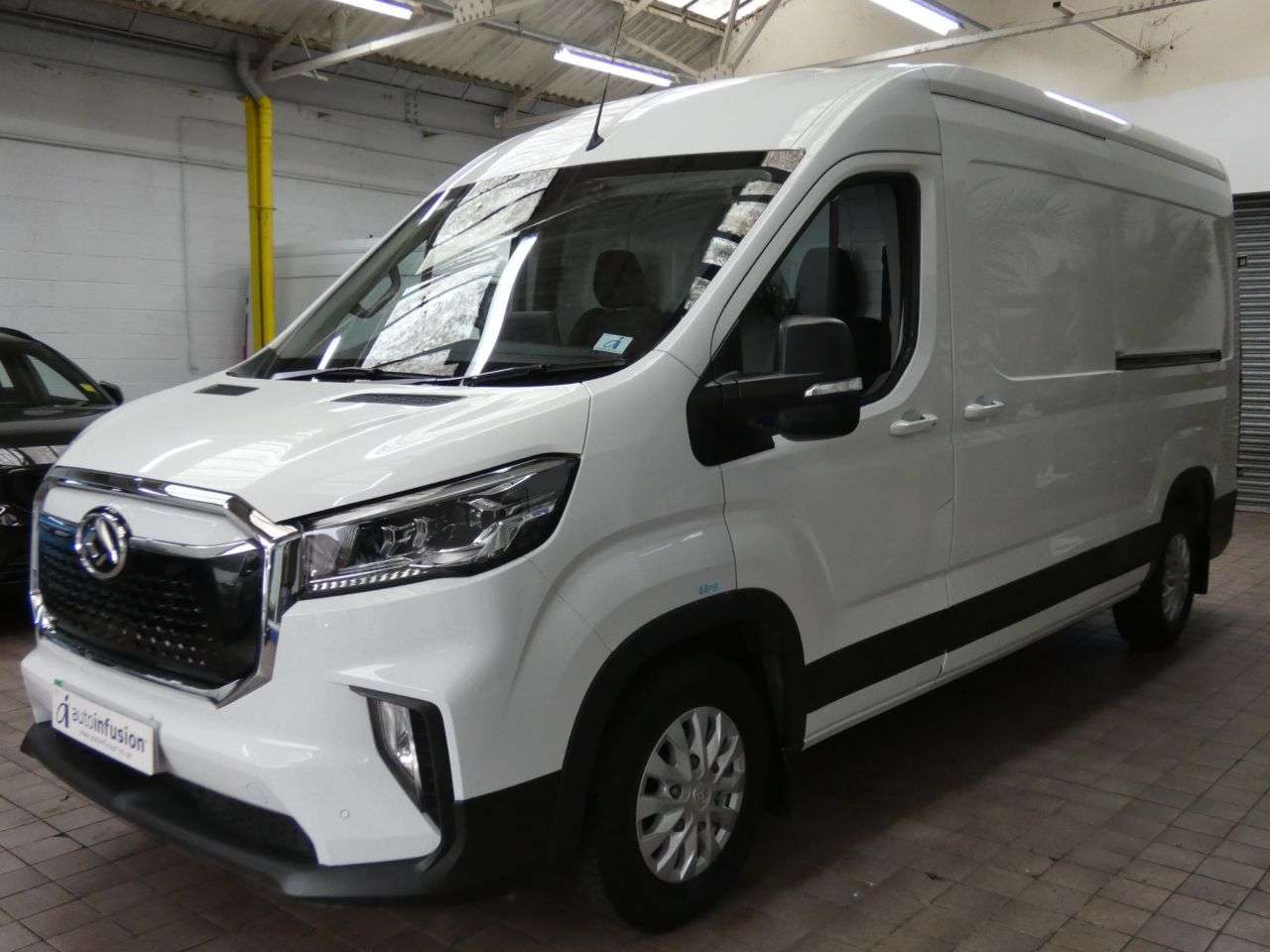 A 2023 MAXUS EDELIVER 9 72kWh Panel Van 5dr Electric Auto FWD L3 H2 (204 ps) LOW MILES 1 OWNER WARR A 2023 MAXUS EDELIVER 9 72kWh Panel Van 5dr Electric Auto FWD L3 H2 (204 ps) LOW MILES 1 OWNER WARR