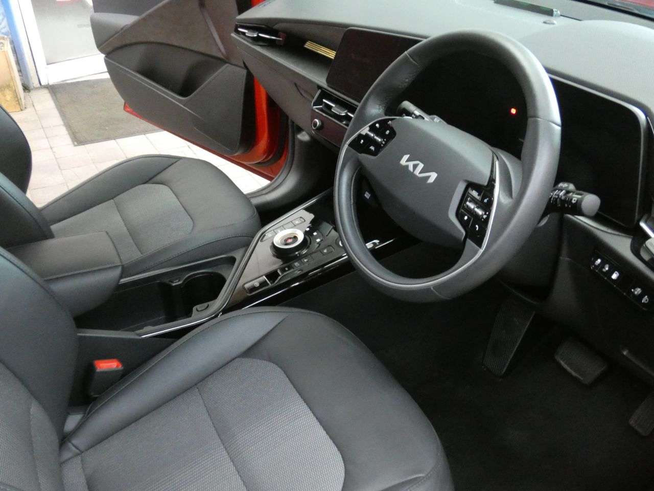 2023 KIA NIRO 2023 KIA NIRO