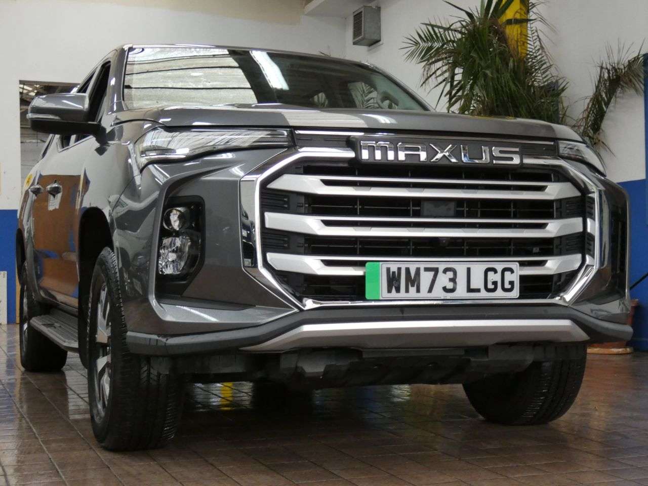 A 2023 MAXUS T90EV 88.5kWh Elite Pickup Double Cab 4dr Electric Auto RWD (177 ps) MAXUS WARRAN A 2023 MAXUS T90EV 88.5kWh Elite Pickup Double Cab 4dr Electric Auto RWD (177 ps) MAXUS WARRAN