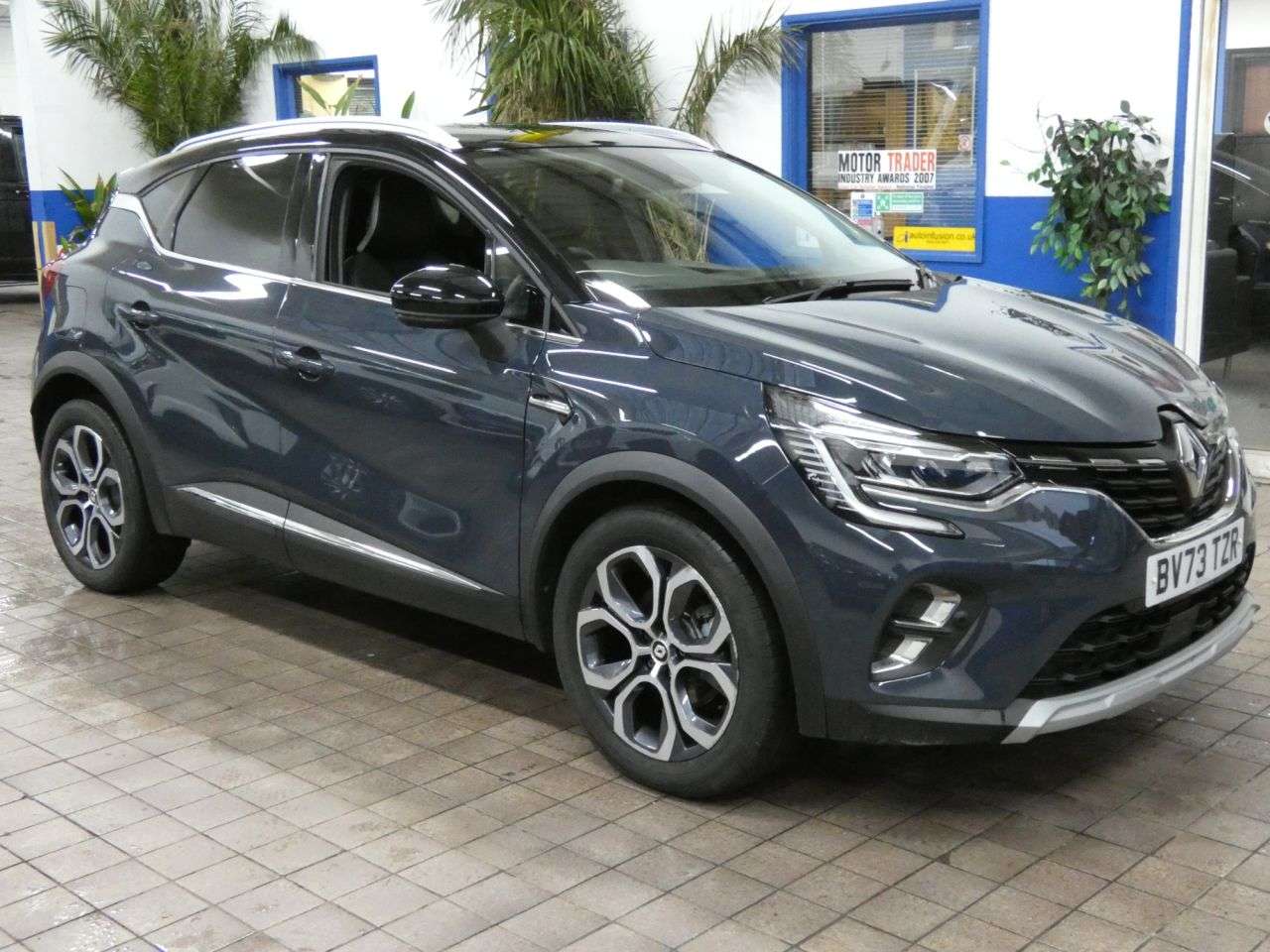 A 2023 RENAULT CAPTUR 1.6 E-TECH 9.8kWh techno SUV 5dr Petrol Plug-in Hybrid Auto Euro 6 (s/s) (1 A 2023 RENAULT CAPTUR 1.6 E-TECH 9.8kWh techno SUV 5dr Petrol Plug-in Hybrid Auto Euro 6 (s/s) (1