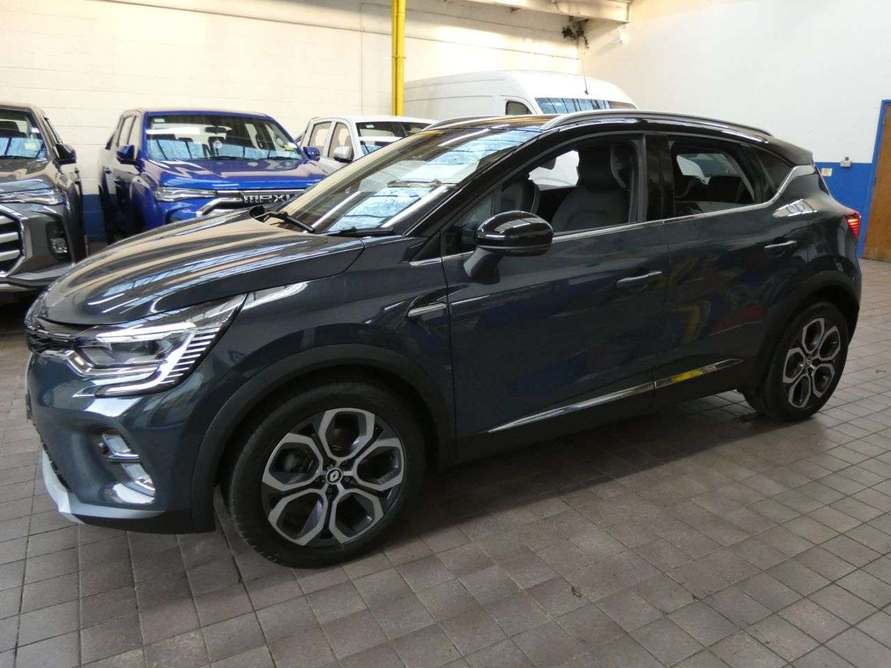 2023 RENAULT CAPTUR 2023 RENAULT CAPTUR