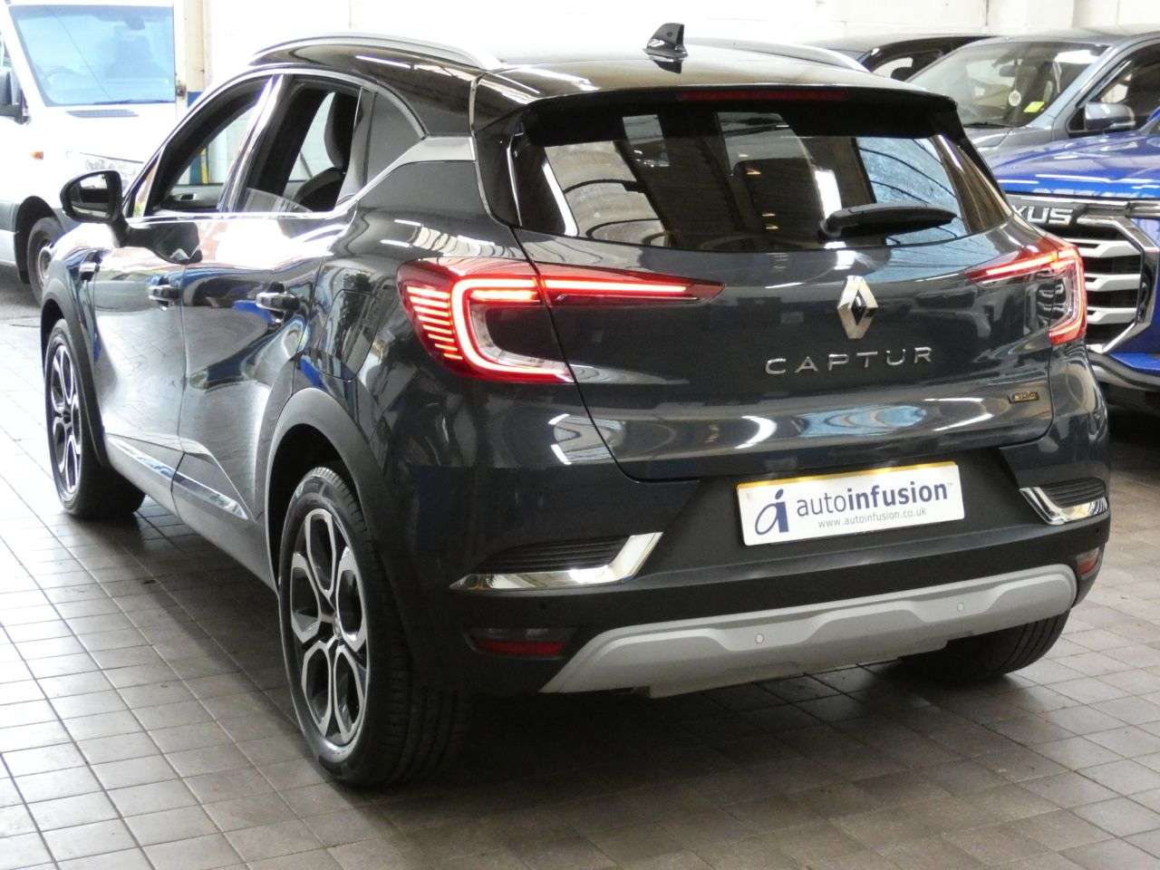 A 2023 RENAULT CAPTUR 1.6 E-TECH 9.8kWh techno SUV 5dr Petrol Plug-in Hybrid Auto Euro 6 (s/s) (1 A 2023 RENAULT CAPTUR 1.6 E-TECH 9.8kWh techno SUV 5dr Petrol Plug-in Hybrid Auto Euro 6 (s/s) (1