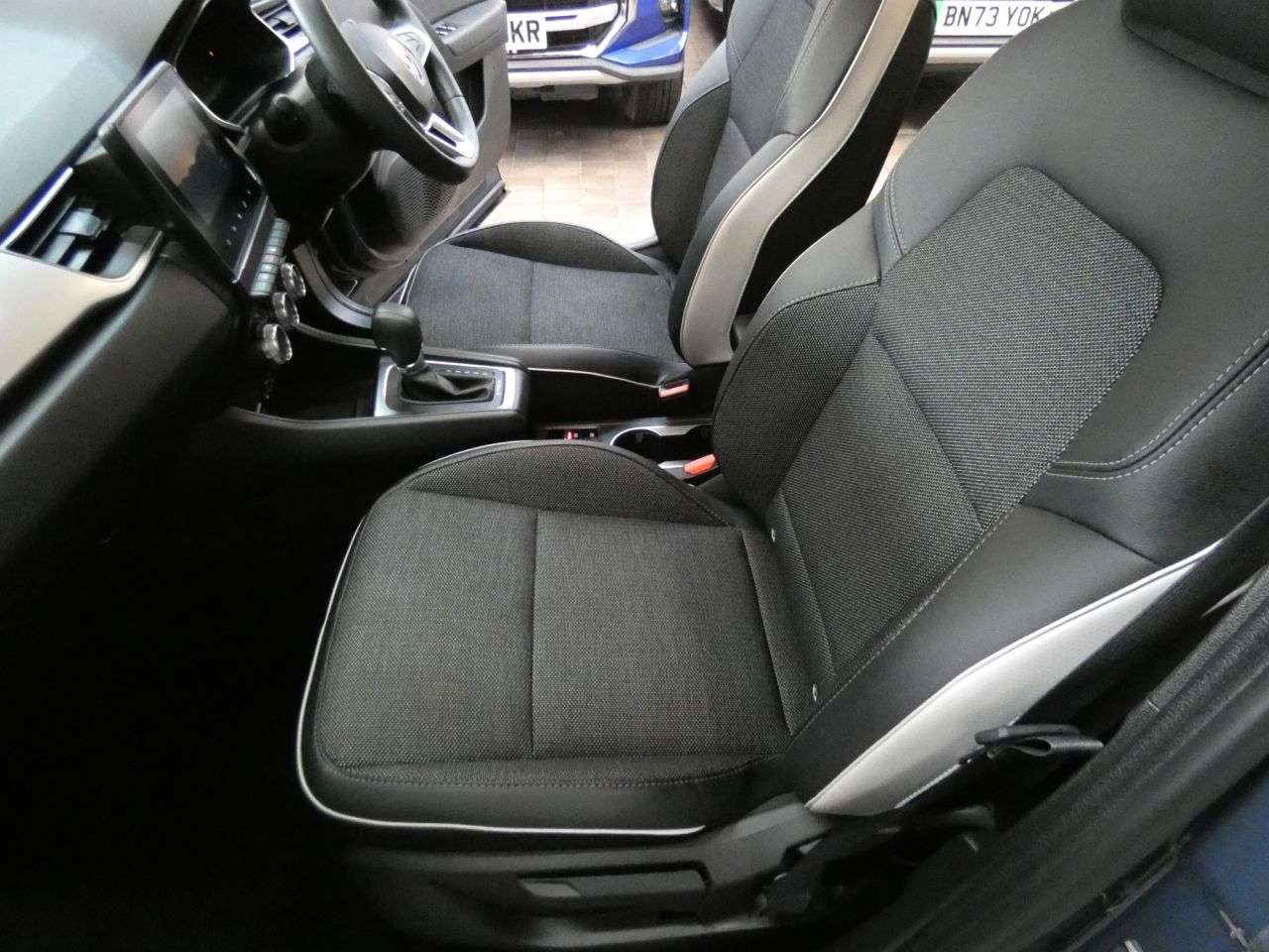 2023 RENAULT CAPTUR 2023 RENAULT CAPTUR