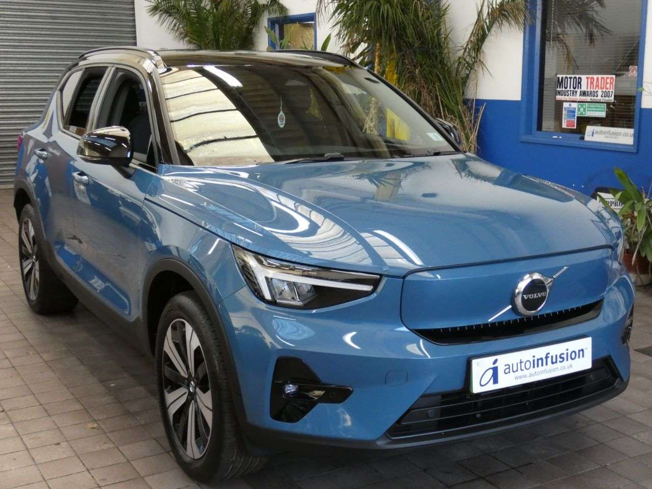 2022 VOLVO XC40 2022 VOLVO XC40