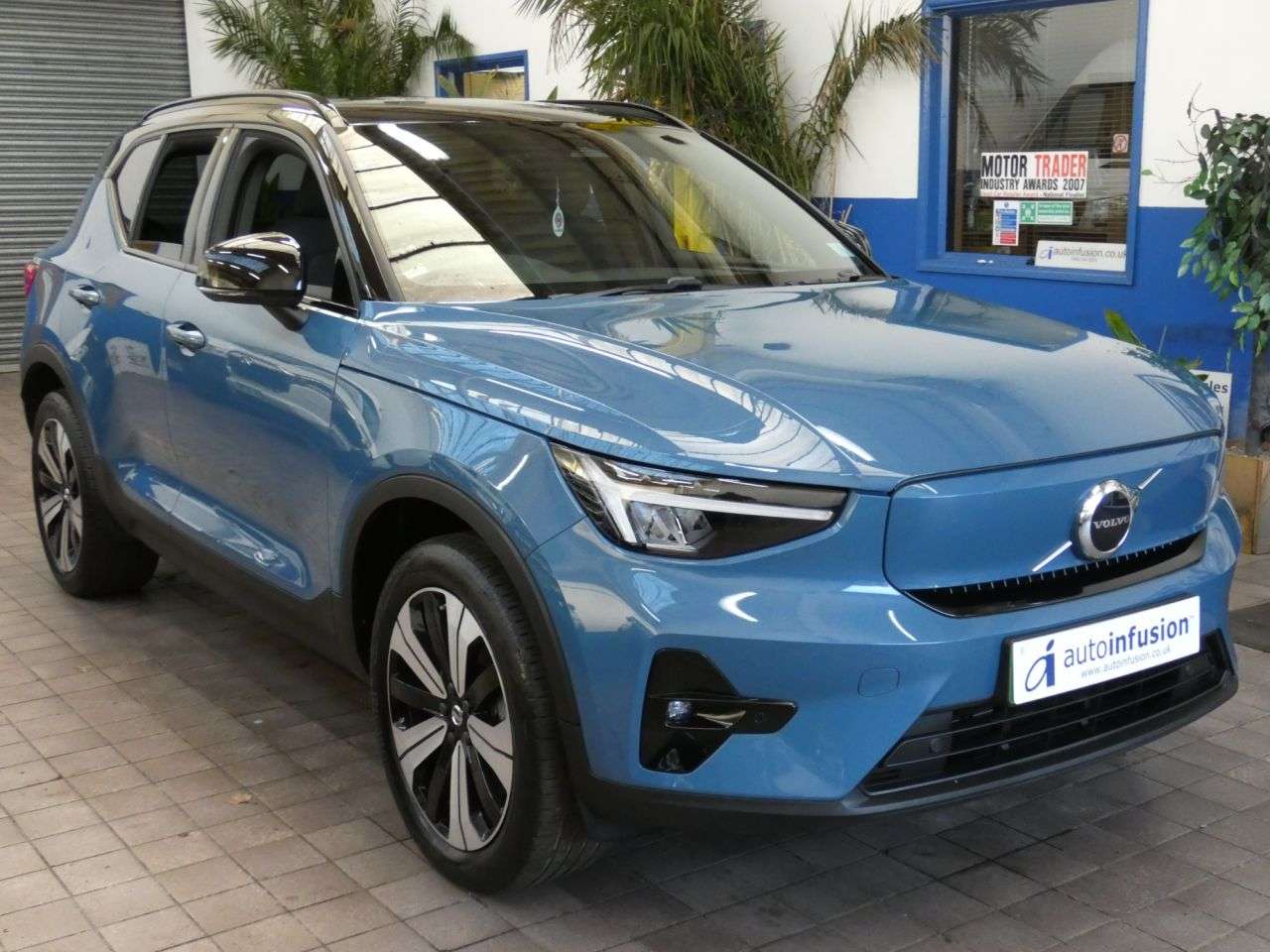 2022 VOLVO XC40 2022 VOLVO XC40