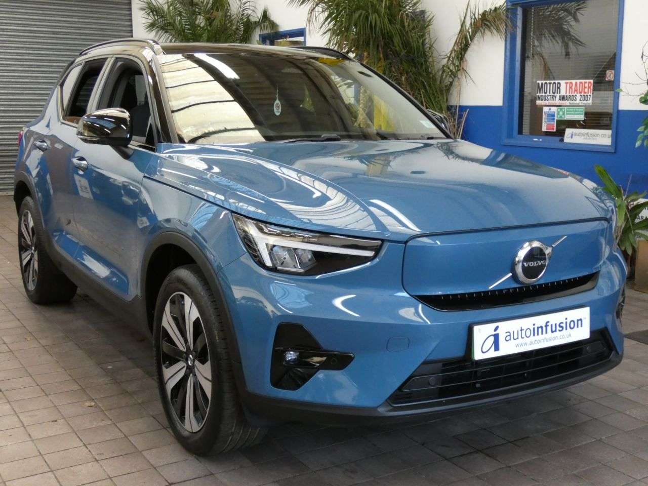 2022 VOLVO XC40 2022 VOLVO XC40