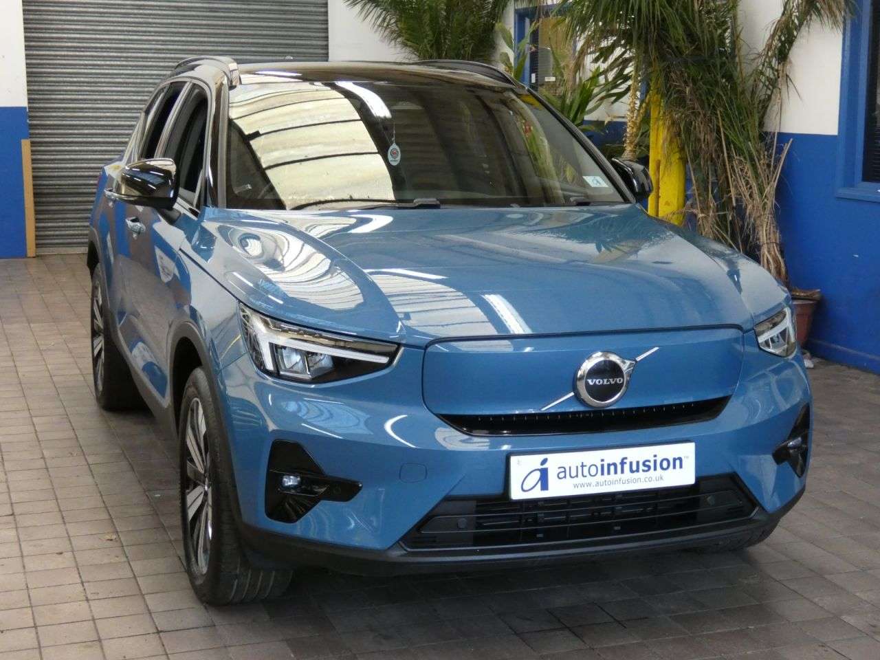 2022 VOLVO XC40 2022 VOLVO XC40