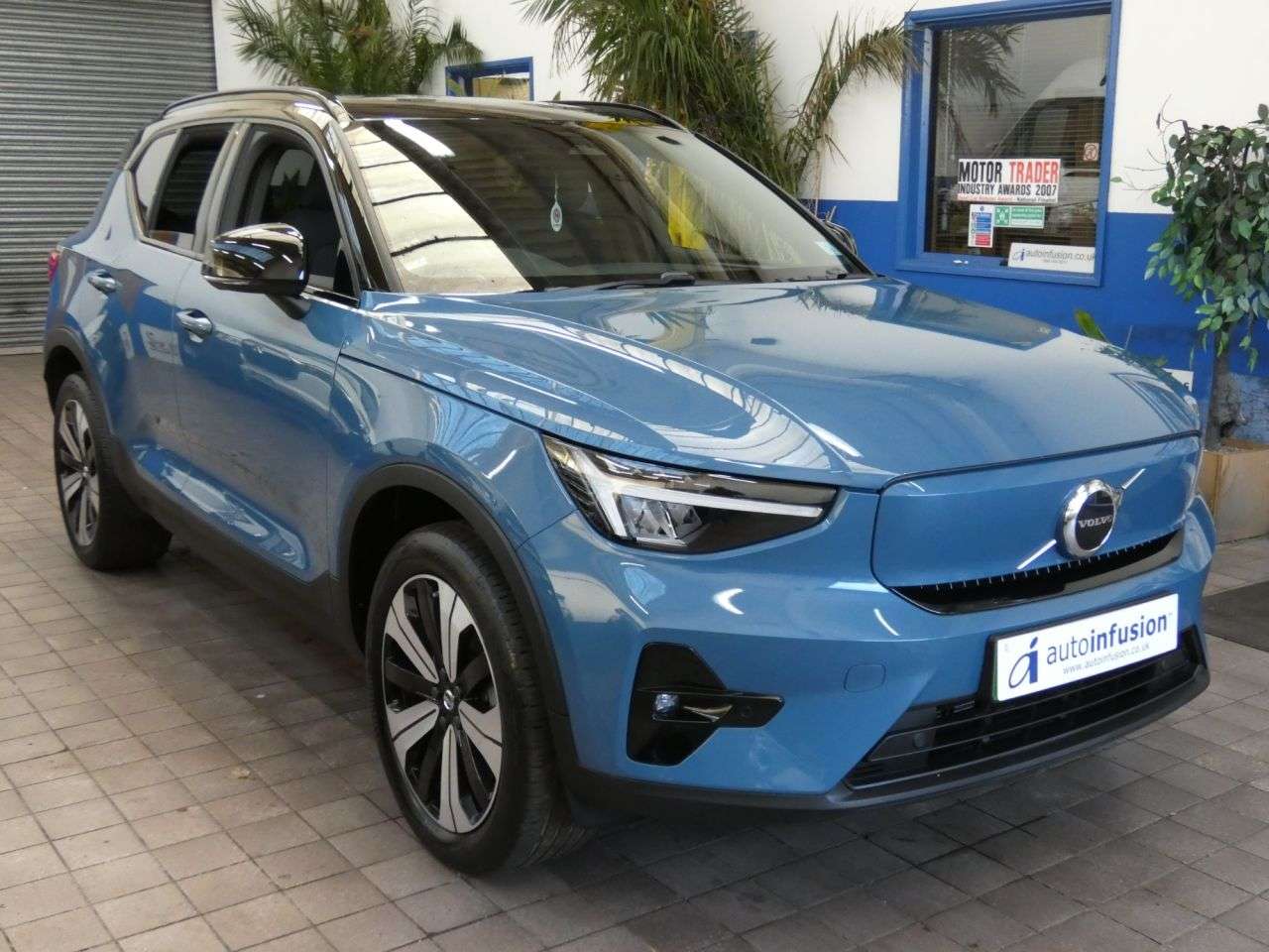 2022 VOLVO XC40 2022 VOLVO XC40