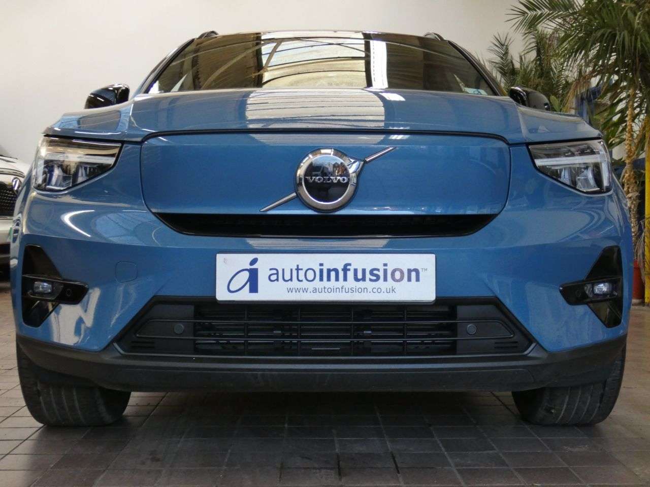 A 2022 VOLVO XC40 Recharge 69kWh Plus SUV 5dr Electric Auto (231 ps) GENUINE LOW MILES 1 OWNE A 2022 VOLVO XC40 Recharge 69kWh Plus SUV 5dr Electric Auto (231 ps) GENUINE LOW MILES 1 OWNE