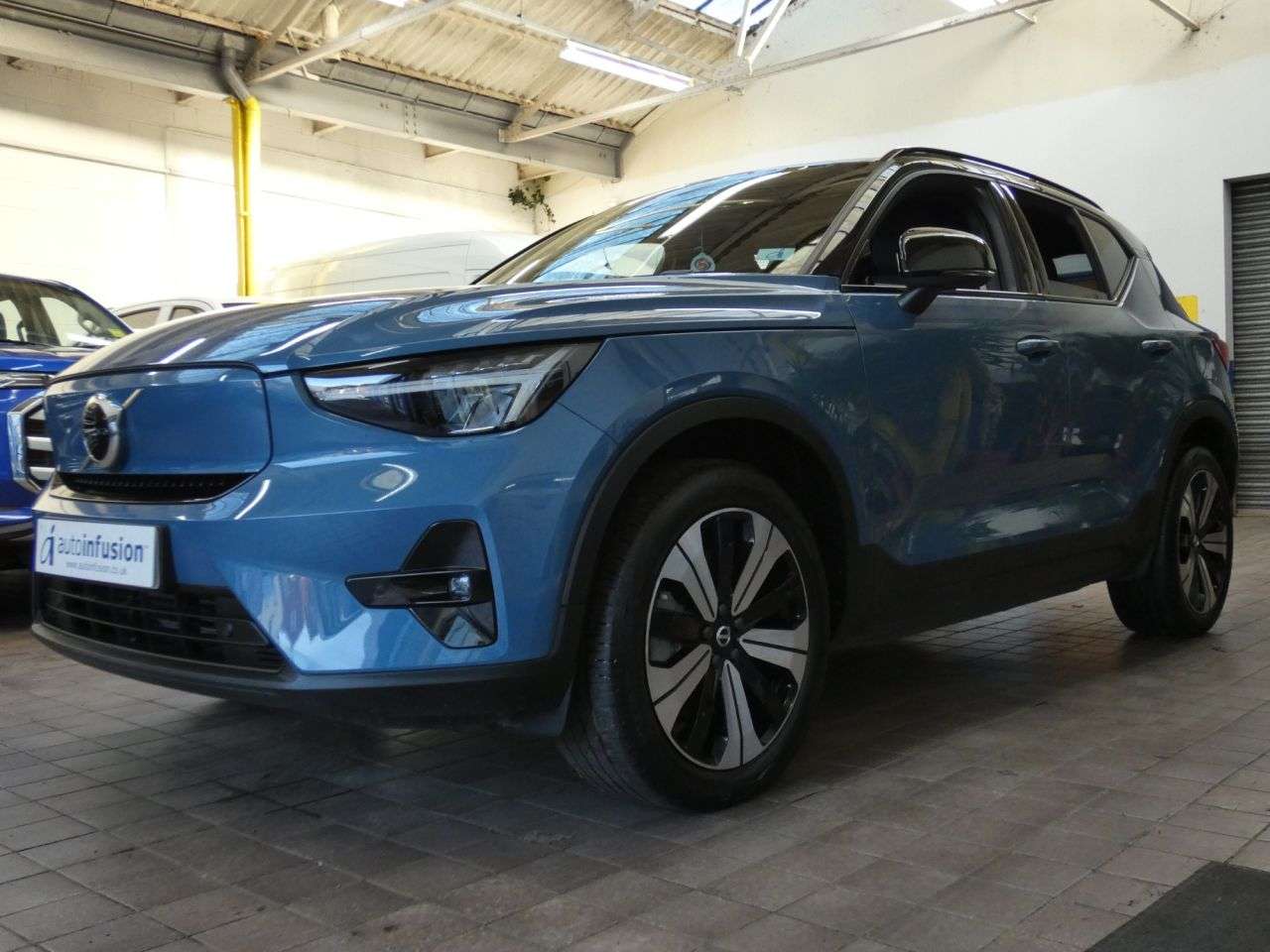 2022 VOLVO XC40 2022 VOLVO XC40