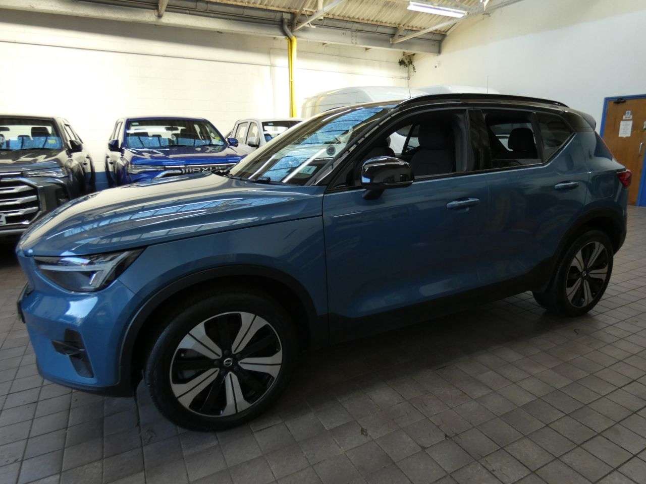 2022 VOLVO XC40 2022 VOLVO XC40