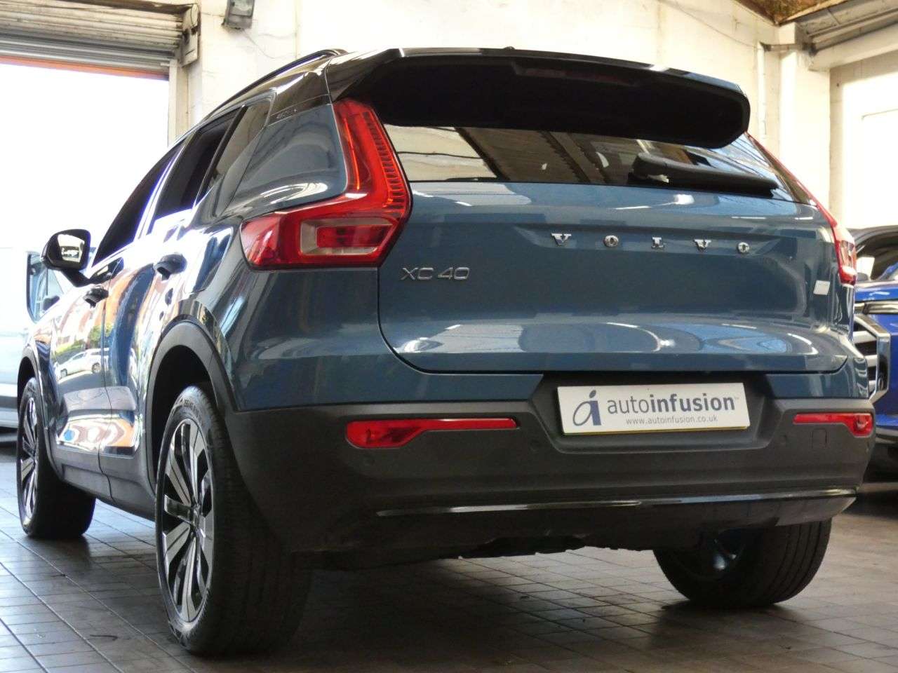 2022 VOLVO XC40 2022 VOLVO XC40