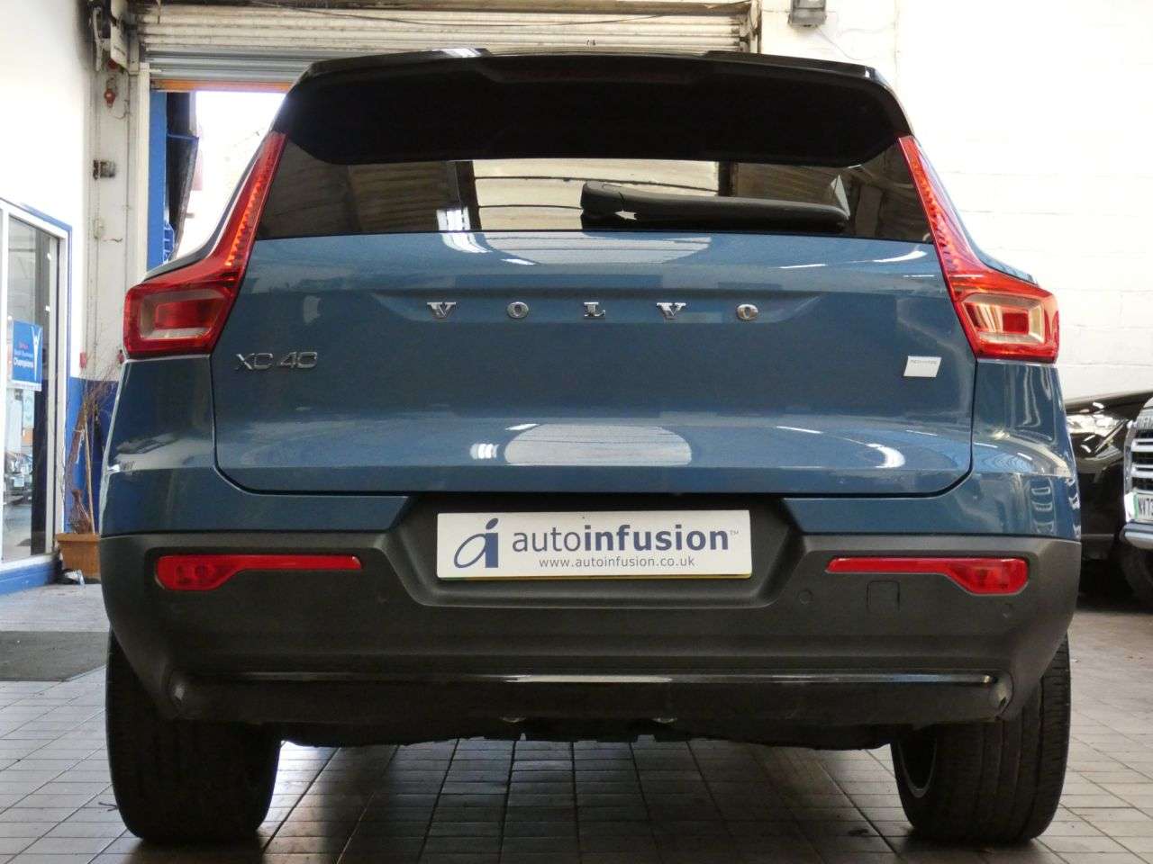 2022 VOLVO XC40 2022 VOLVO XC40