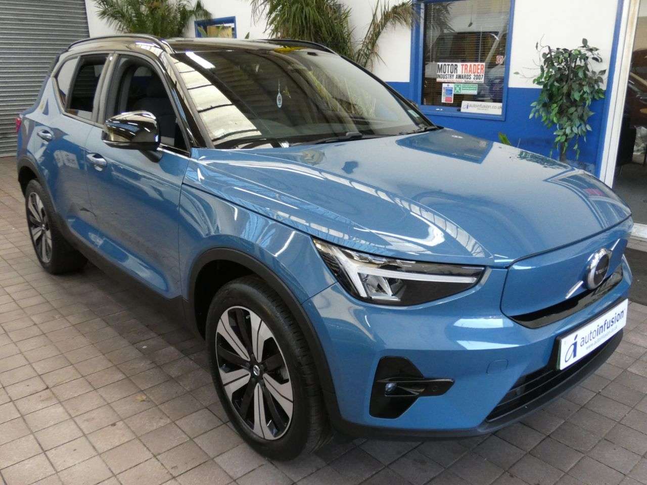 2022 VOLVO XC40 2022 VOLVO XC40