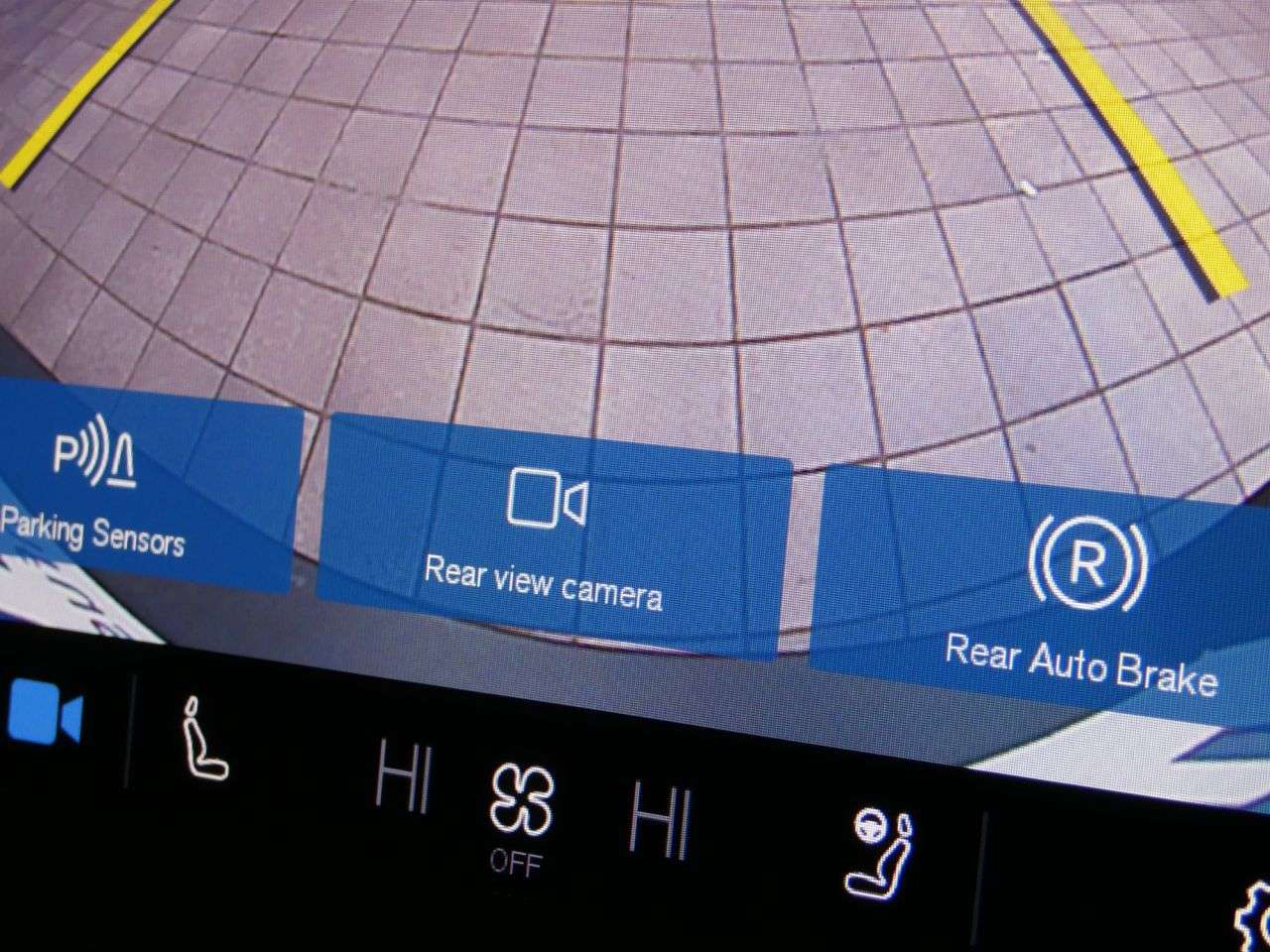 2022 VOLVO XC40 2022 VOLVO XC40