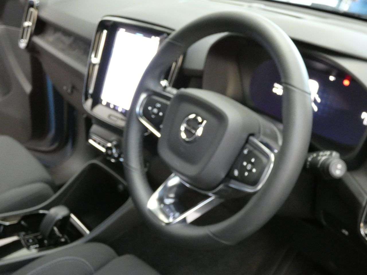 2022 VOLVO XC40 2022 VOLVO XC40