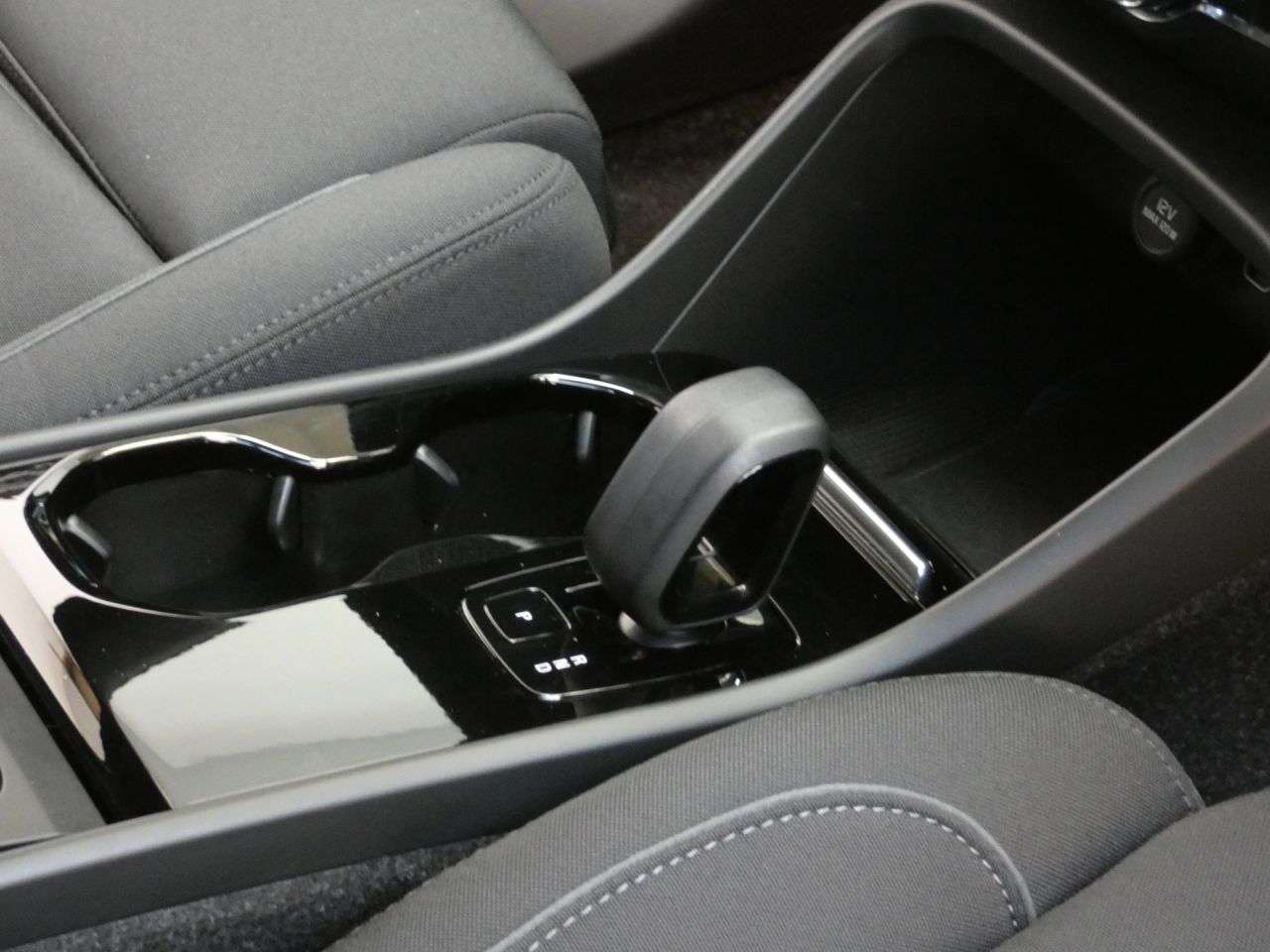 2022 VOLVO XC40 2022 VOLVO XC40