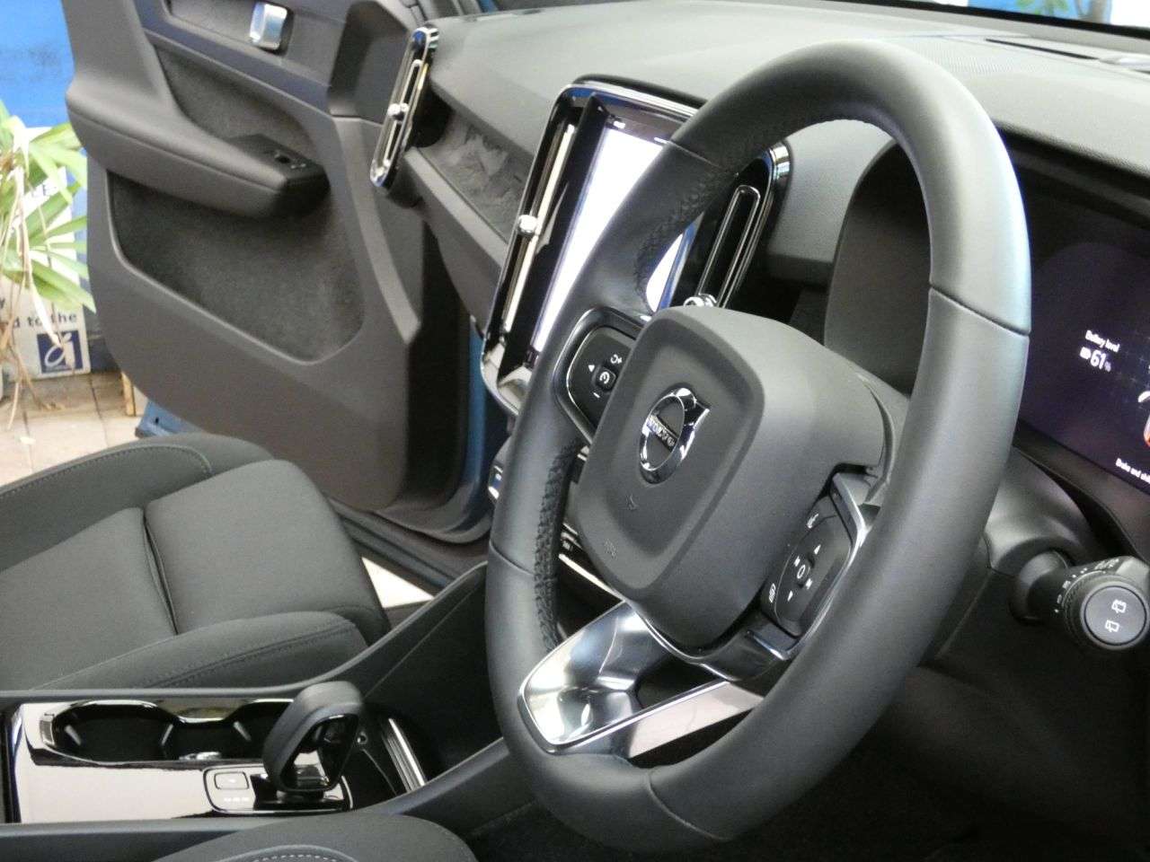 2022 VOLVO XC40 2022 VOLVO XC40